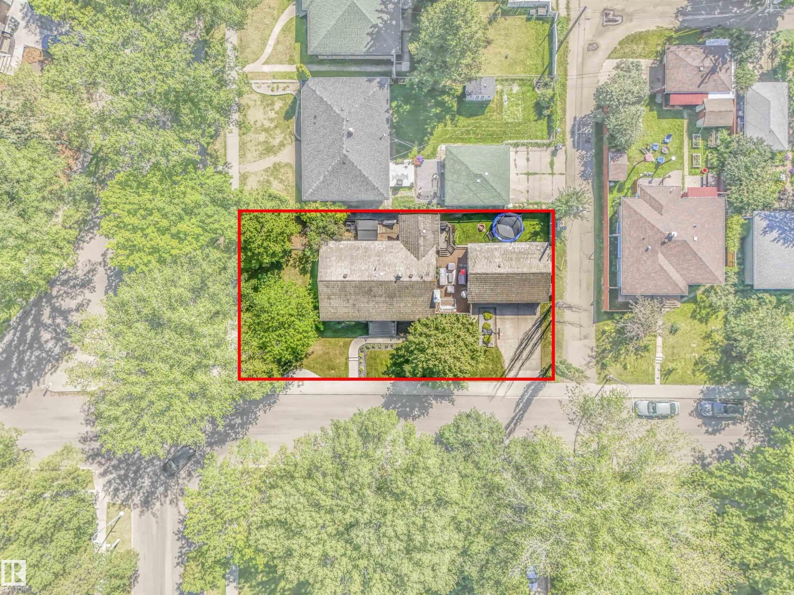 Property at 9573 83 ST NW image 1