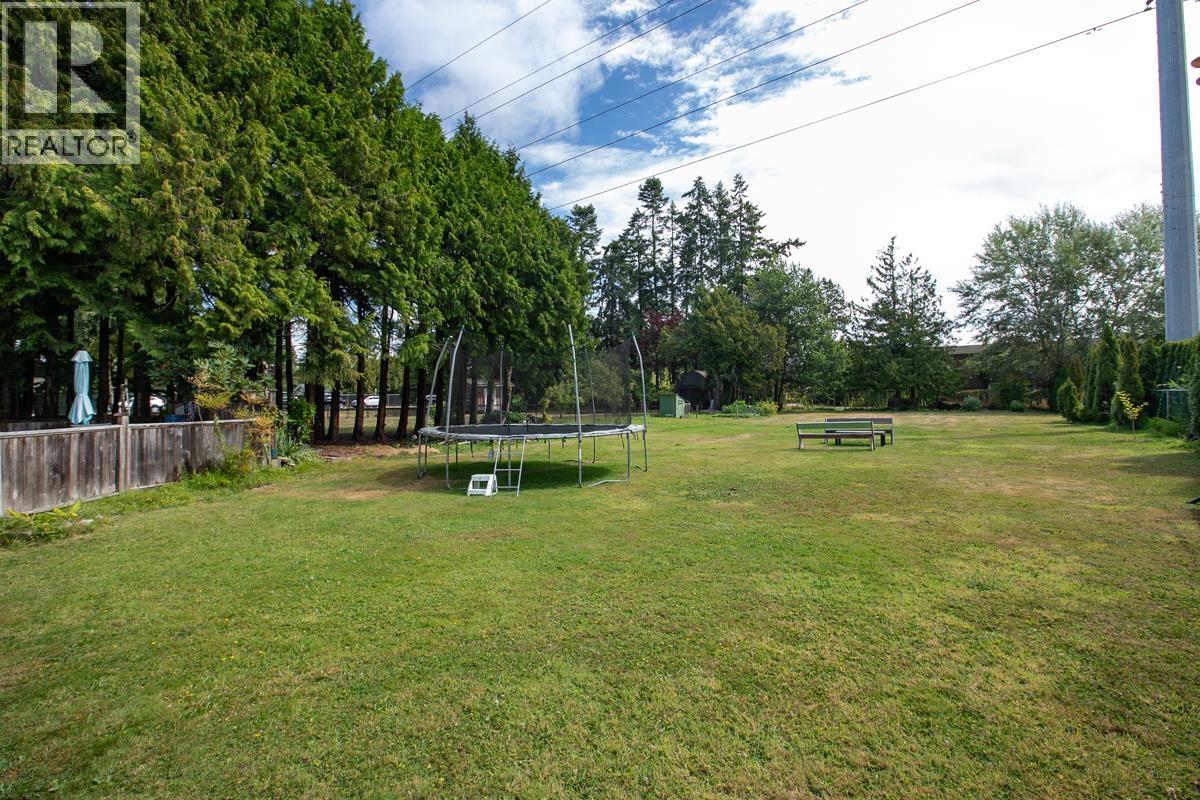 Property at 1022 53A STREET image 3