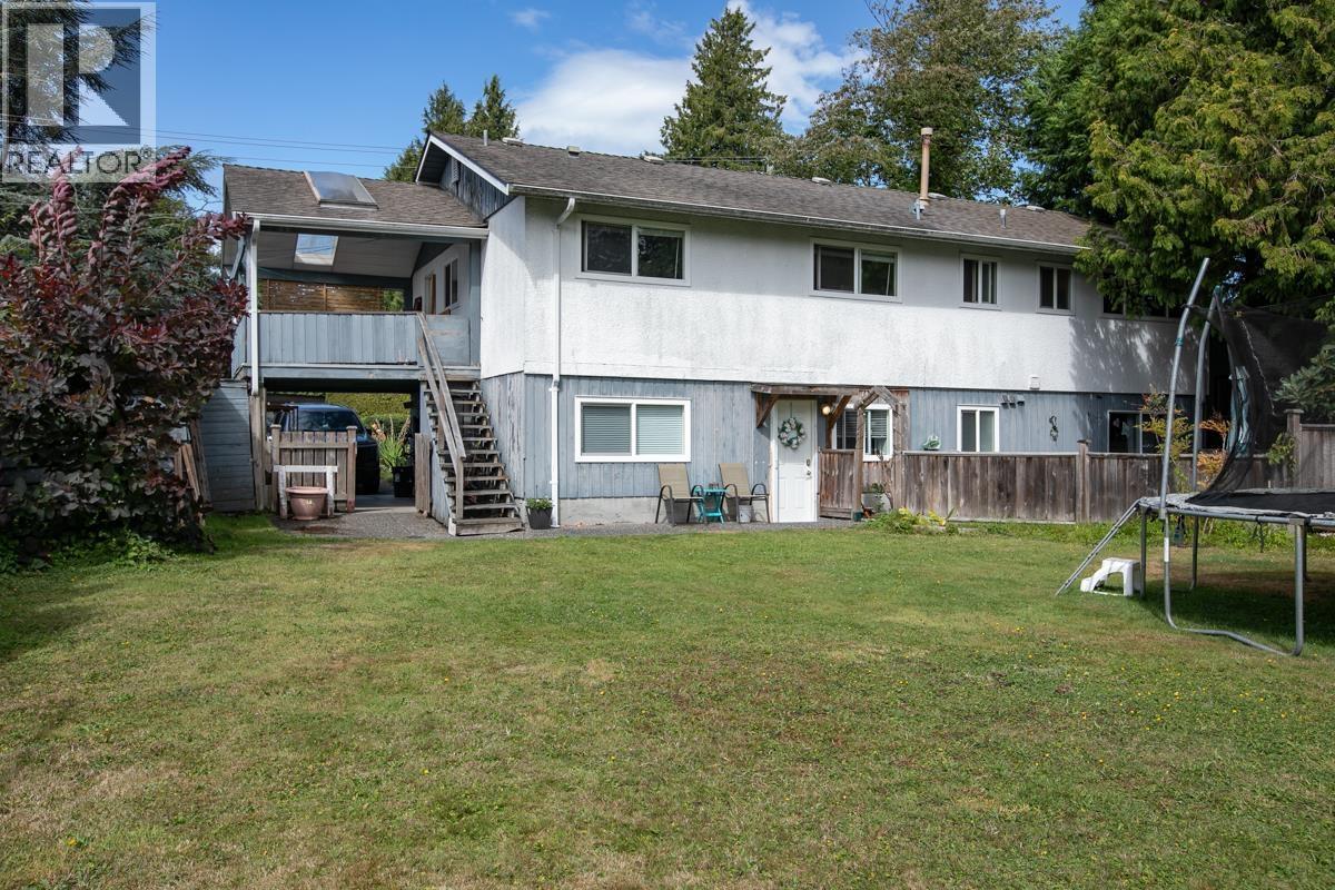 Property at 1022 53A STREET image 2