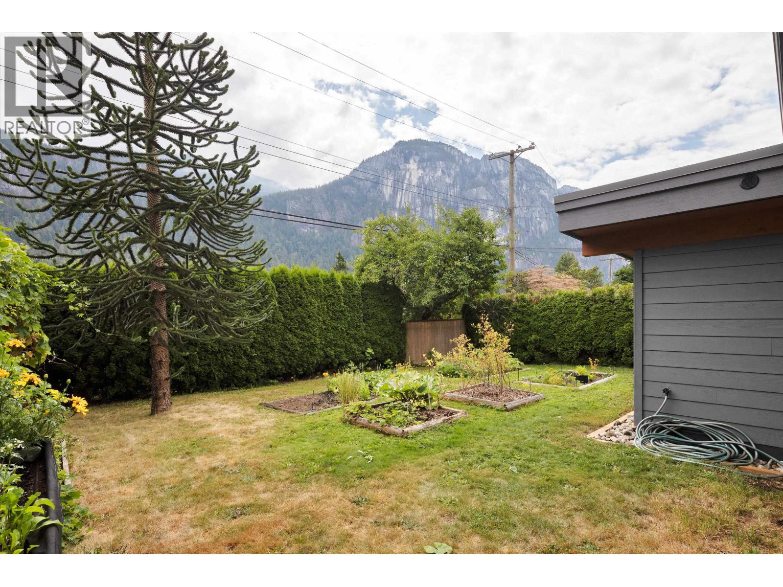Property at 38137 WESTWAY AVENUE image 4