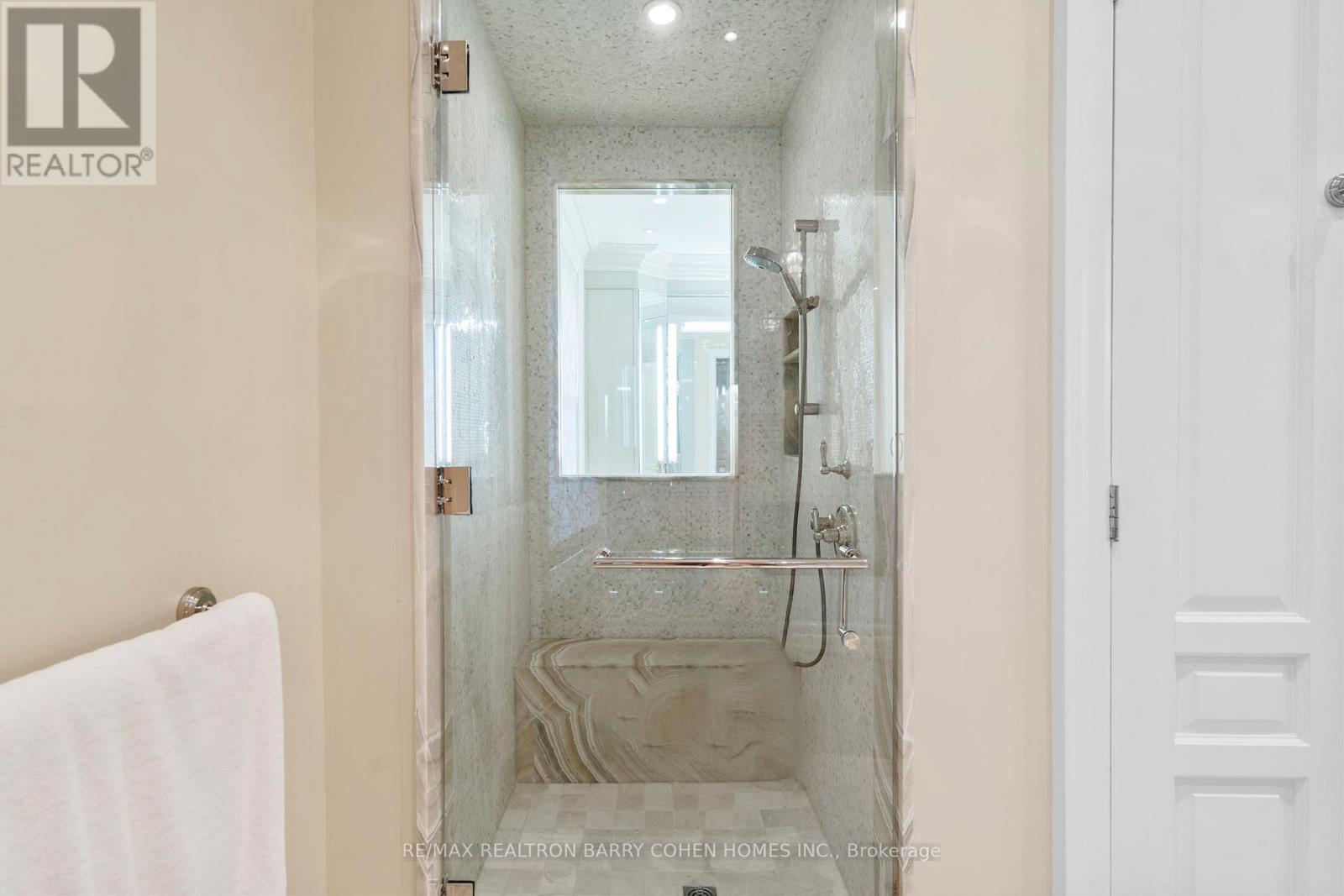 10 Pine Hill Road, Toronto, Ontario  M4W 1P6 - Photo 18 - C12330644
