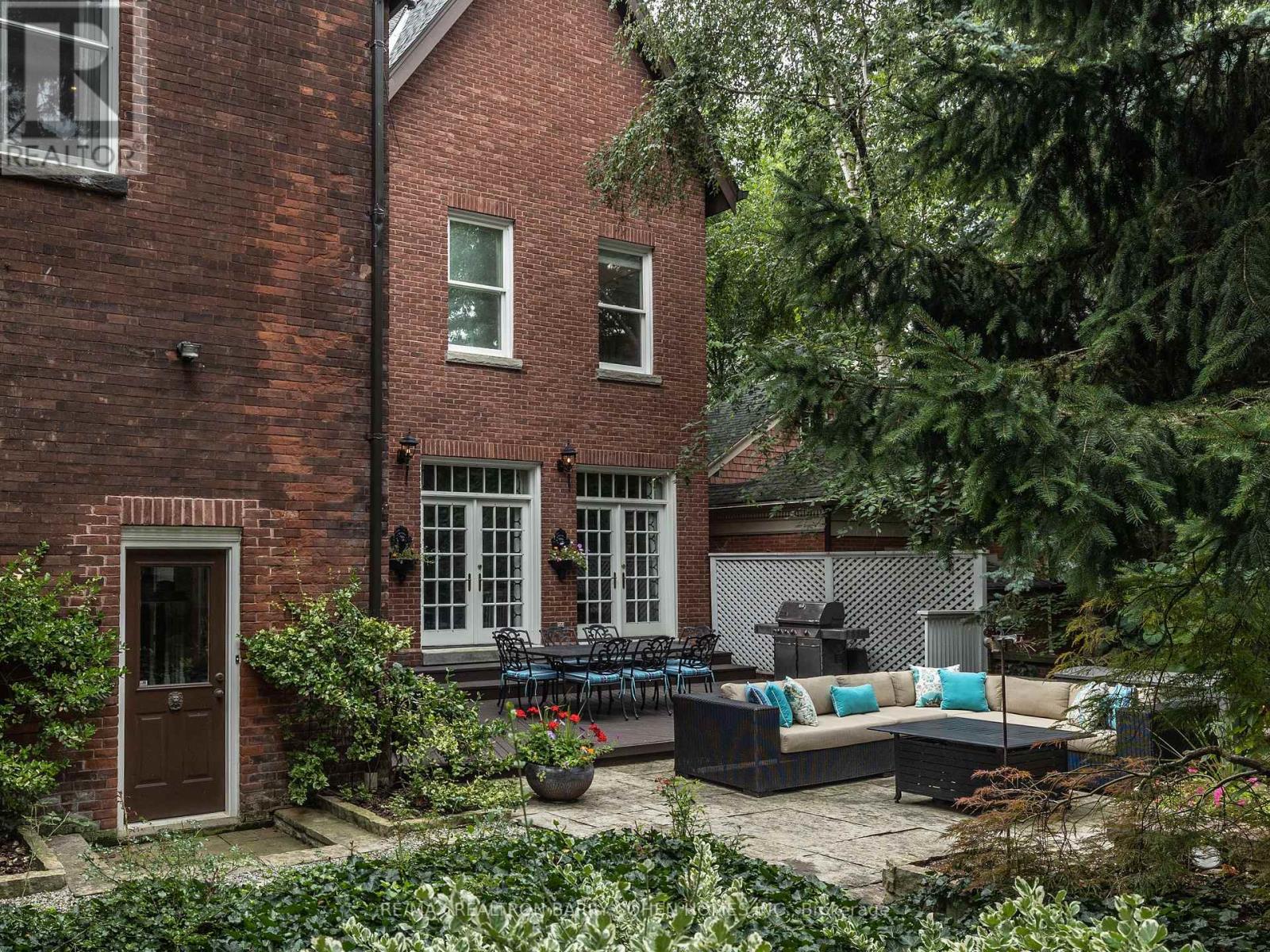 10 Pine Hill Road, Toronto, Ontario  M4W 1P6 - Photo 35 - C12330644