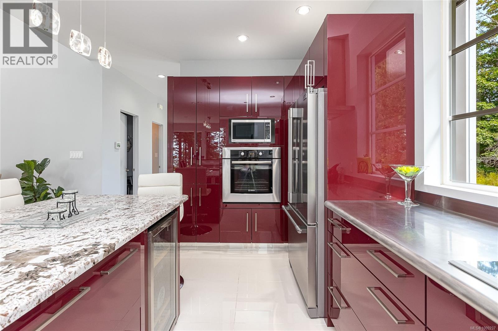 Property at 556 Delora Dr image 2