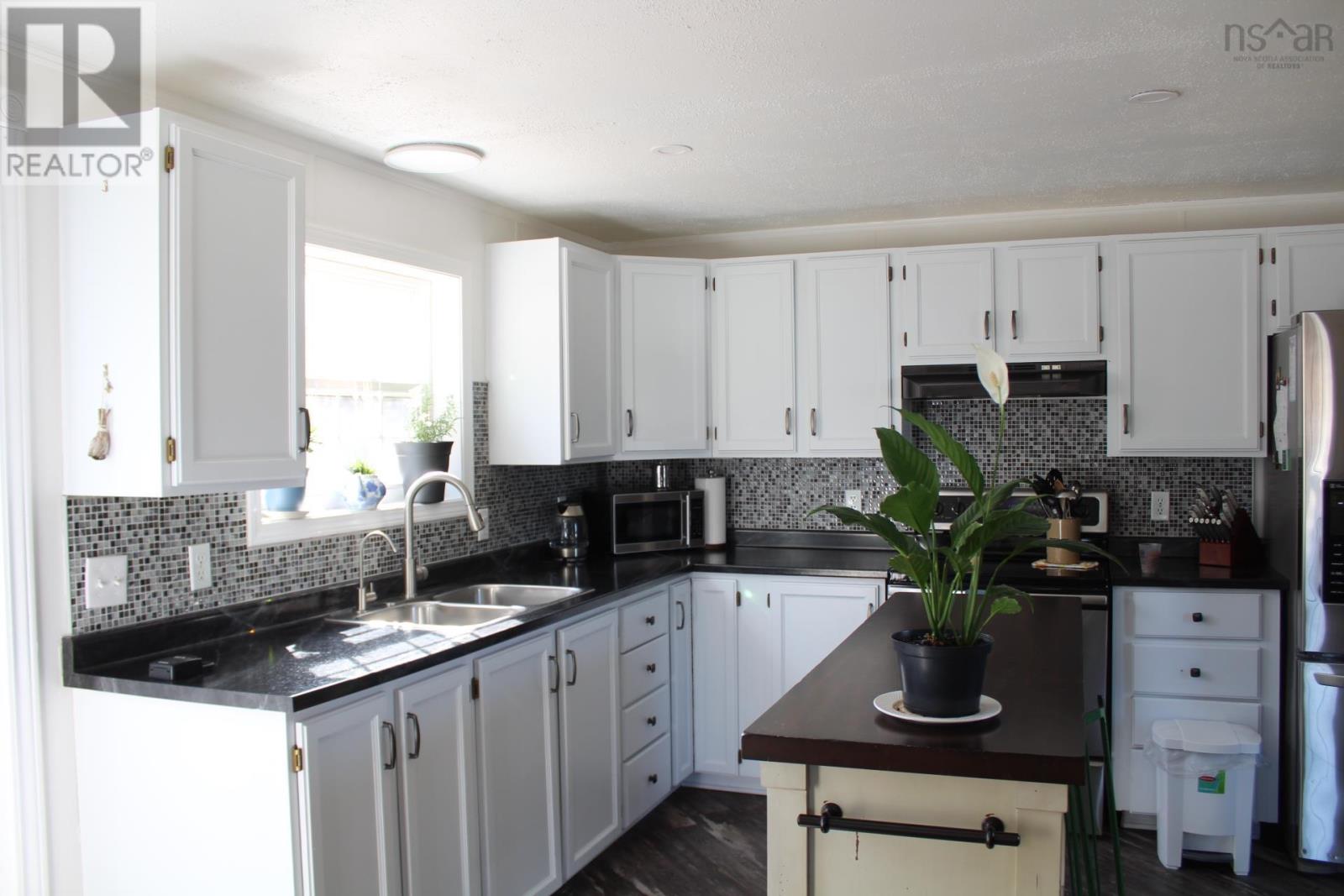 1371 Cloverville Road, Cloverville, Nova Scotia  B2G 2K9 - Photo 3 - 202506870