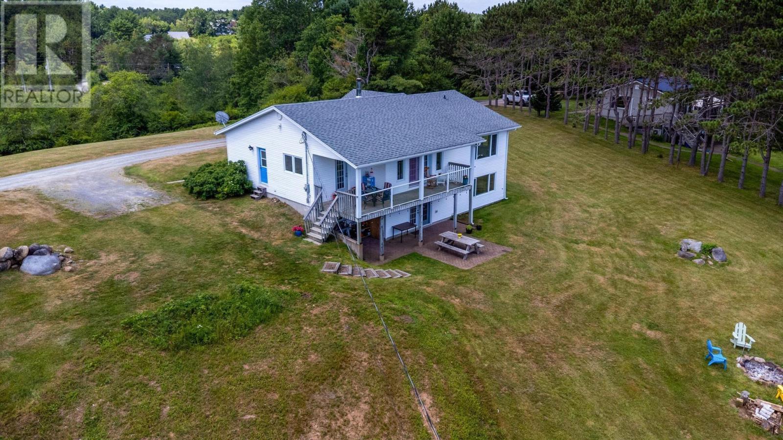 Property at 37 Orchard Heights image 3