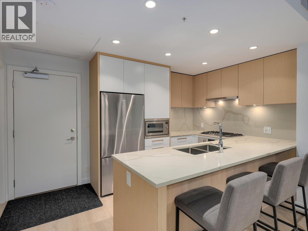 2902 567 Clarke Road, Coquitlam, British Columbia  V3J 0K7 - Photo 4 - R3033678