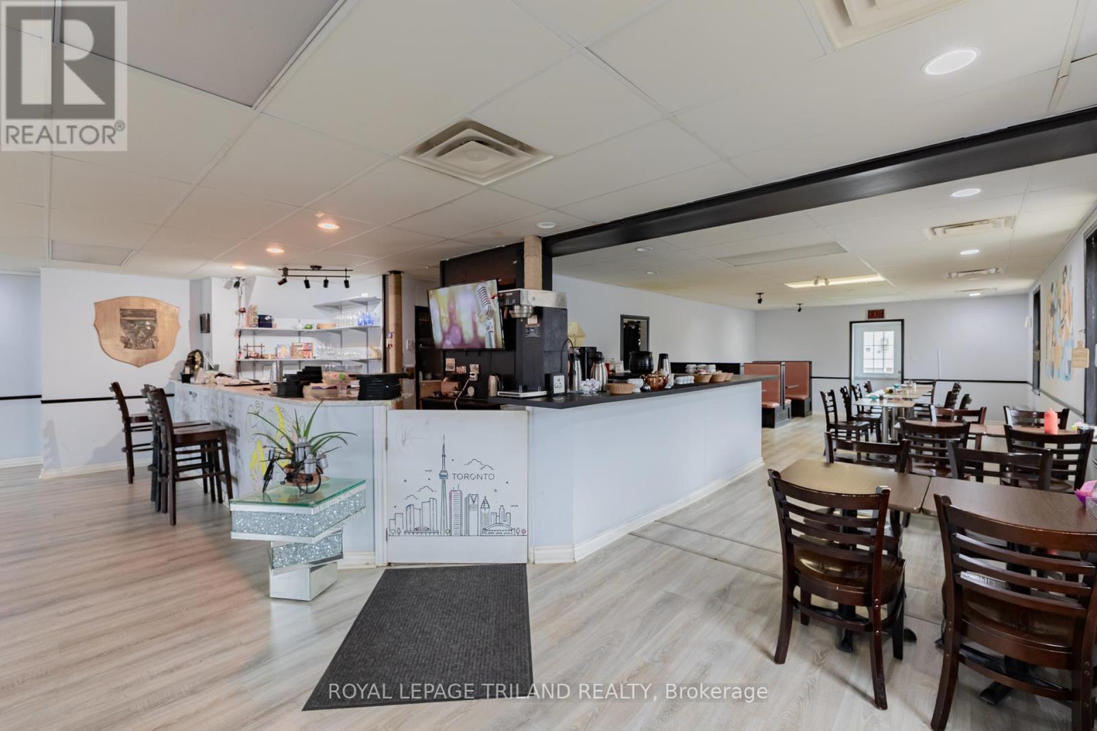 41 Main Street E, Bluewater, Ontario  N0M 2T0 - Photo 15 - X12330833