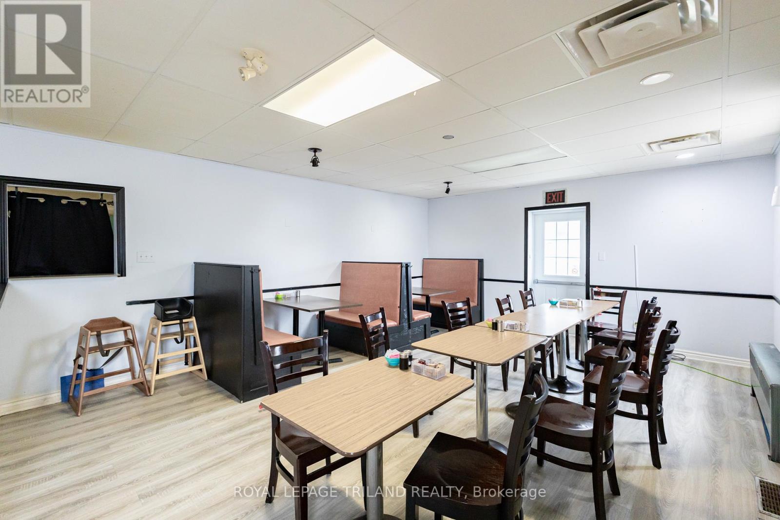 41 Main Street E, Bluewater, Ontario  N0M 2T0 - Photo 16 - X12330833