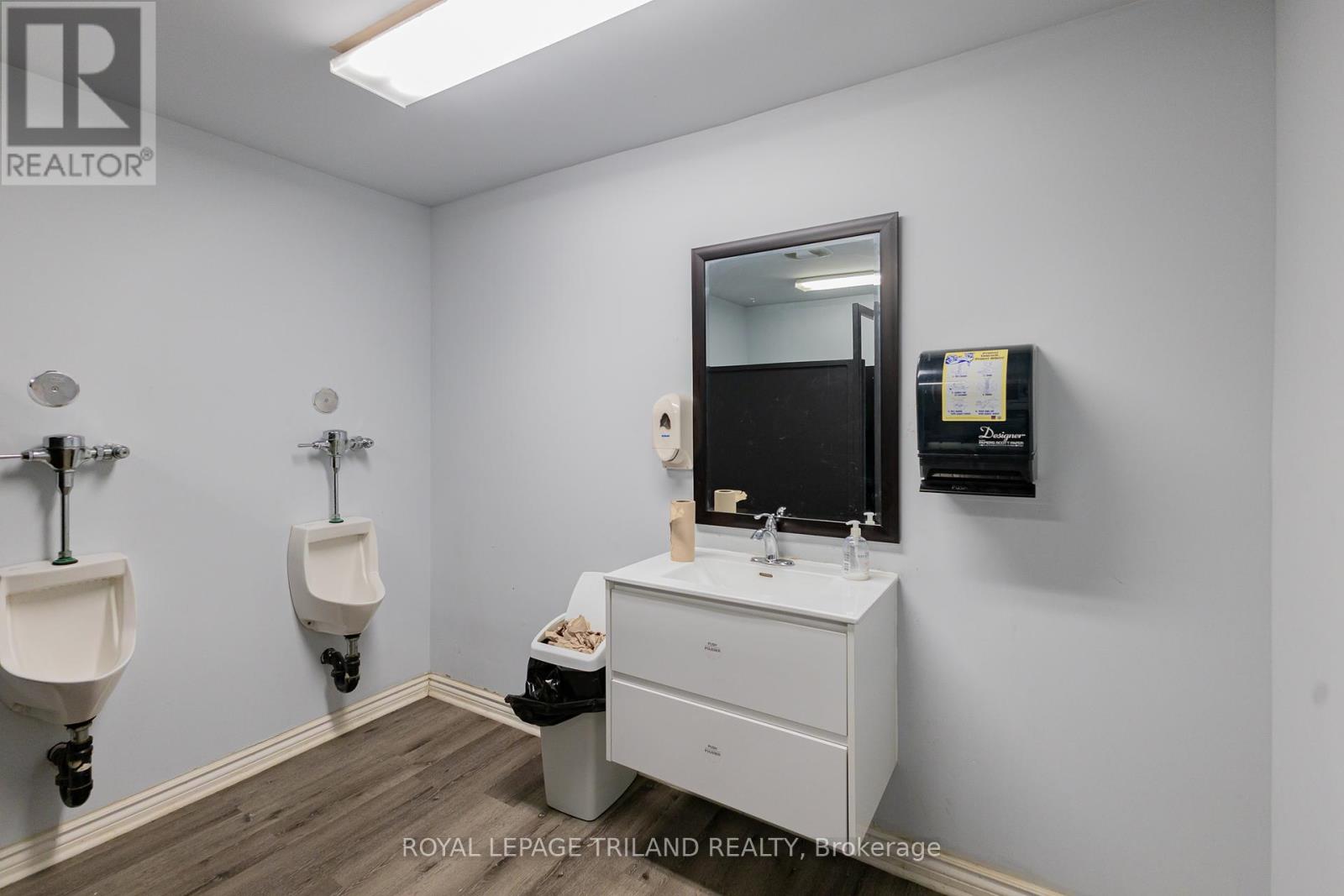 41 Main Street E, Bluewater, Ontario  N0M 2T0 - Photo 23 - X12330833
