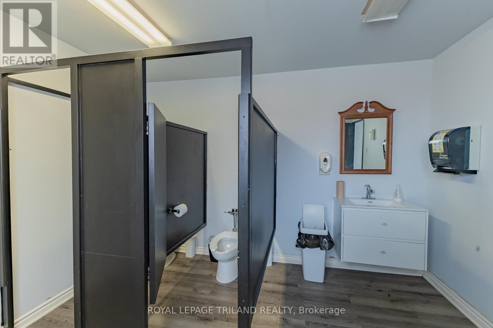 41 Main Street E, Bluewater, Ontario  N0M 2T0 - Photo 25 - X12330833