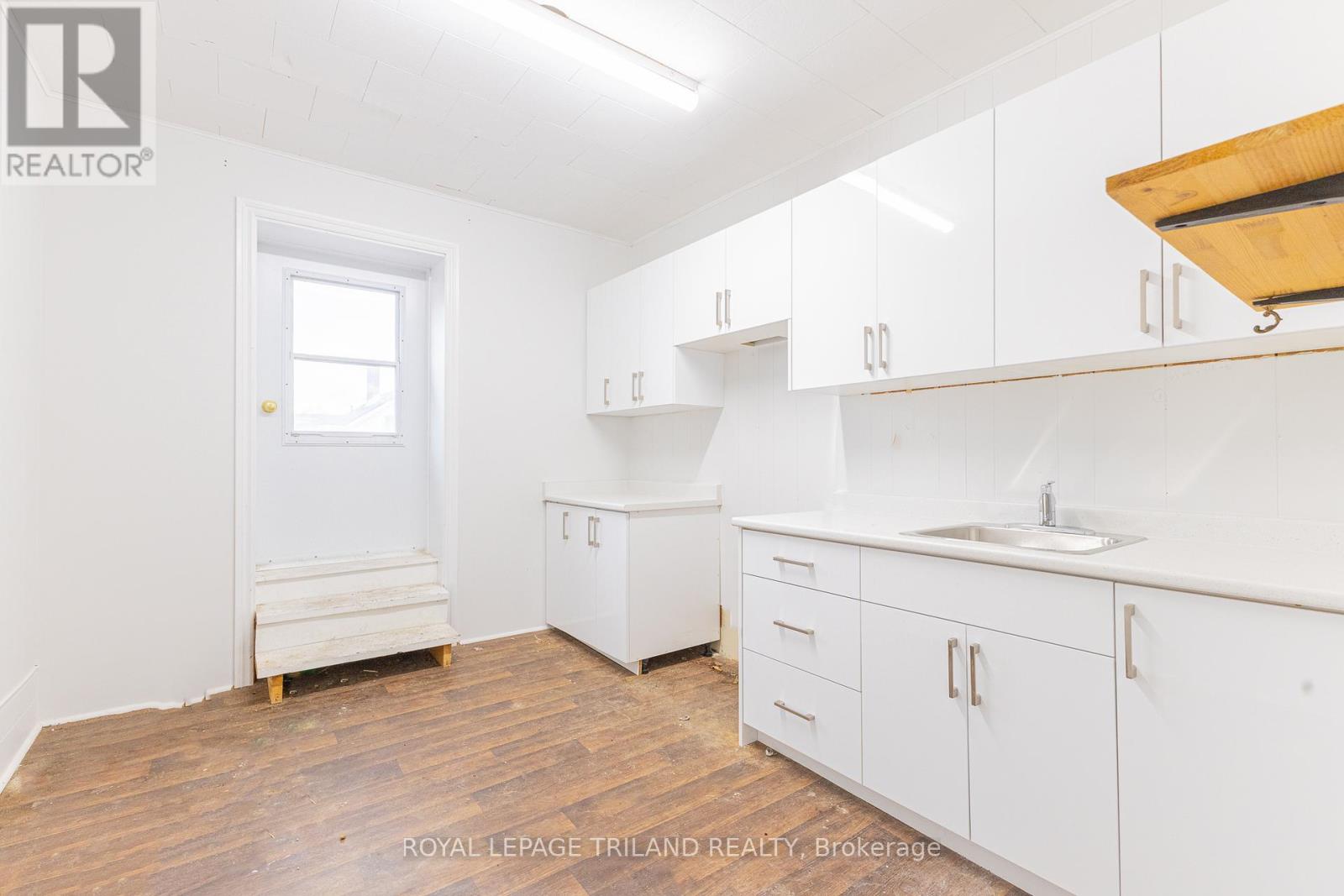 41 Main Street E, Bluewater, Ontario  N0M 2T0 - Photo 34 - X12330833