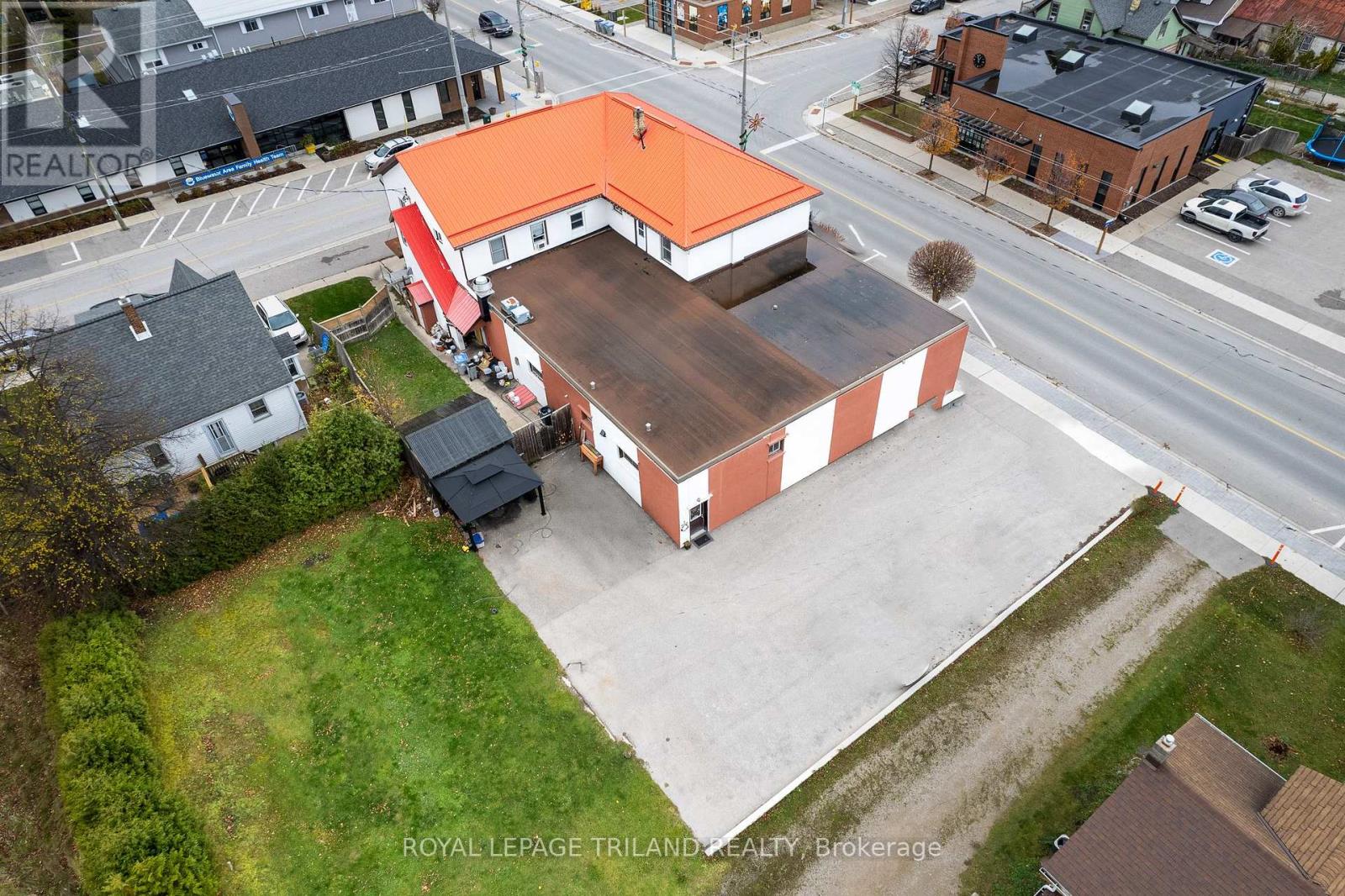 41 Main Street E, Bluewater, Ontario  N0M 2T0 - Photo 5 - X12330833
