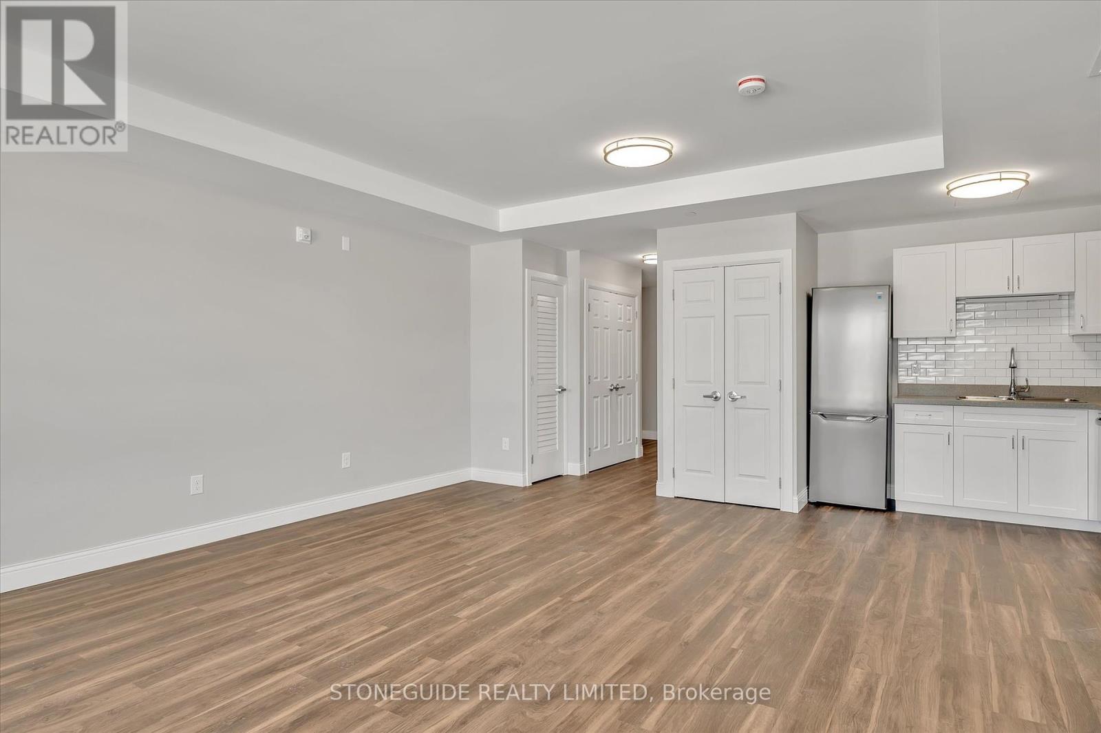 321 - 555 Bonaccord Street, Peterborough Central, Ontario  K9H 2X8 - Photo 10 - X12330799