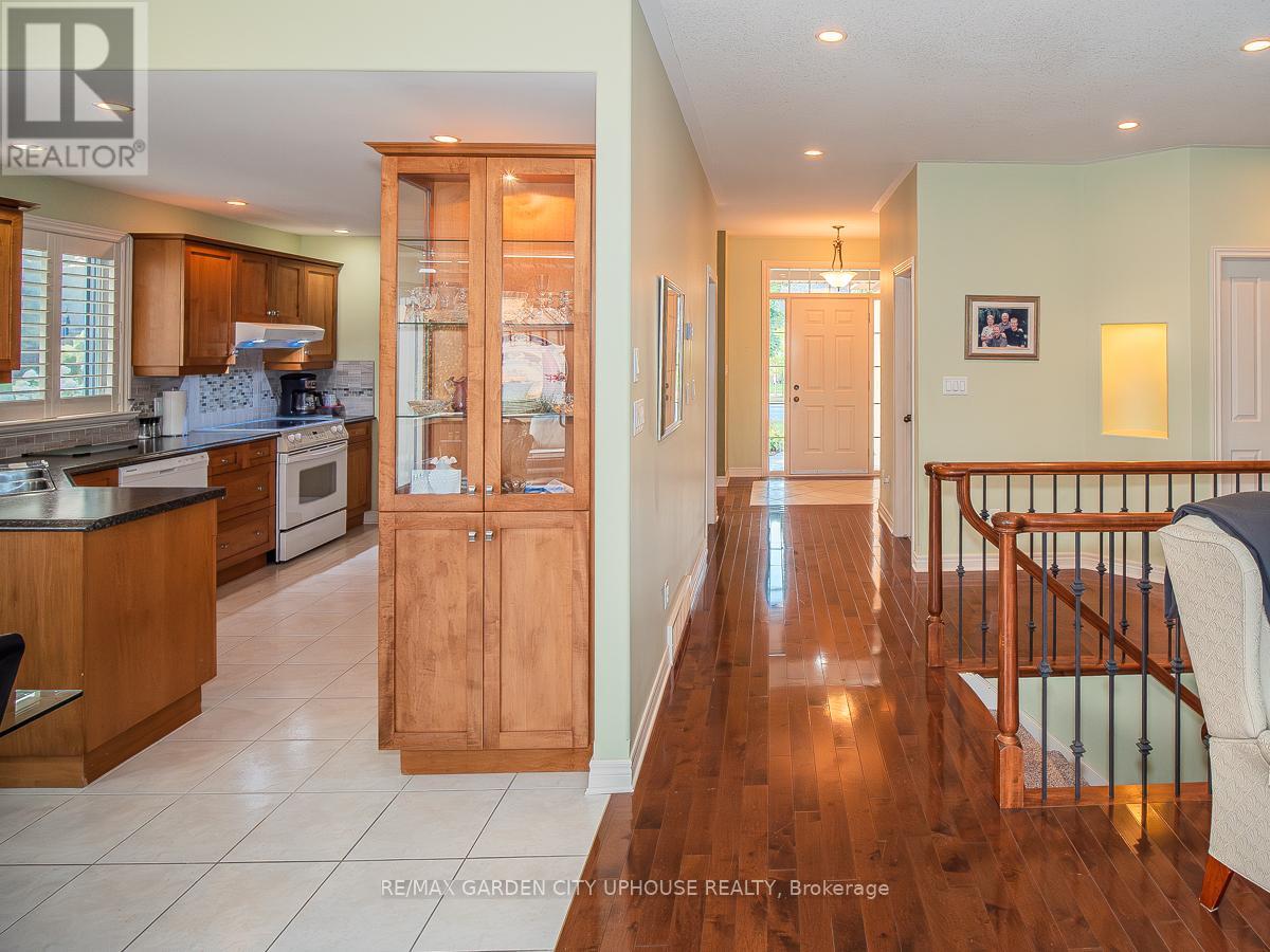 Property at 132 LORETTA DRIVE image 4