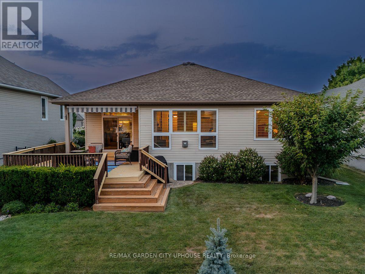 132 Loretta Drive, Niagara-On-The-Lake, Ontario  L0S 1T0 - Photo 17 - X12092162