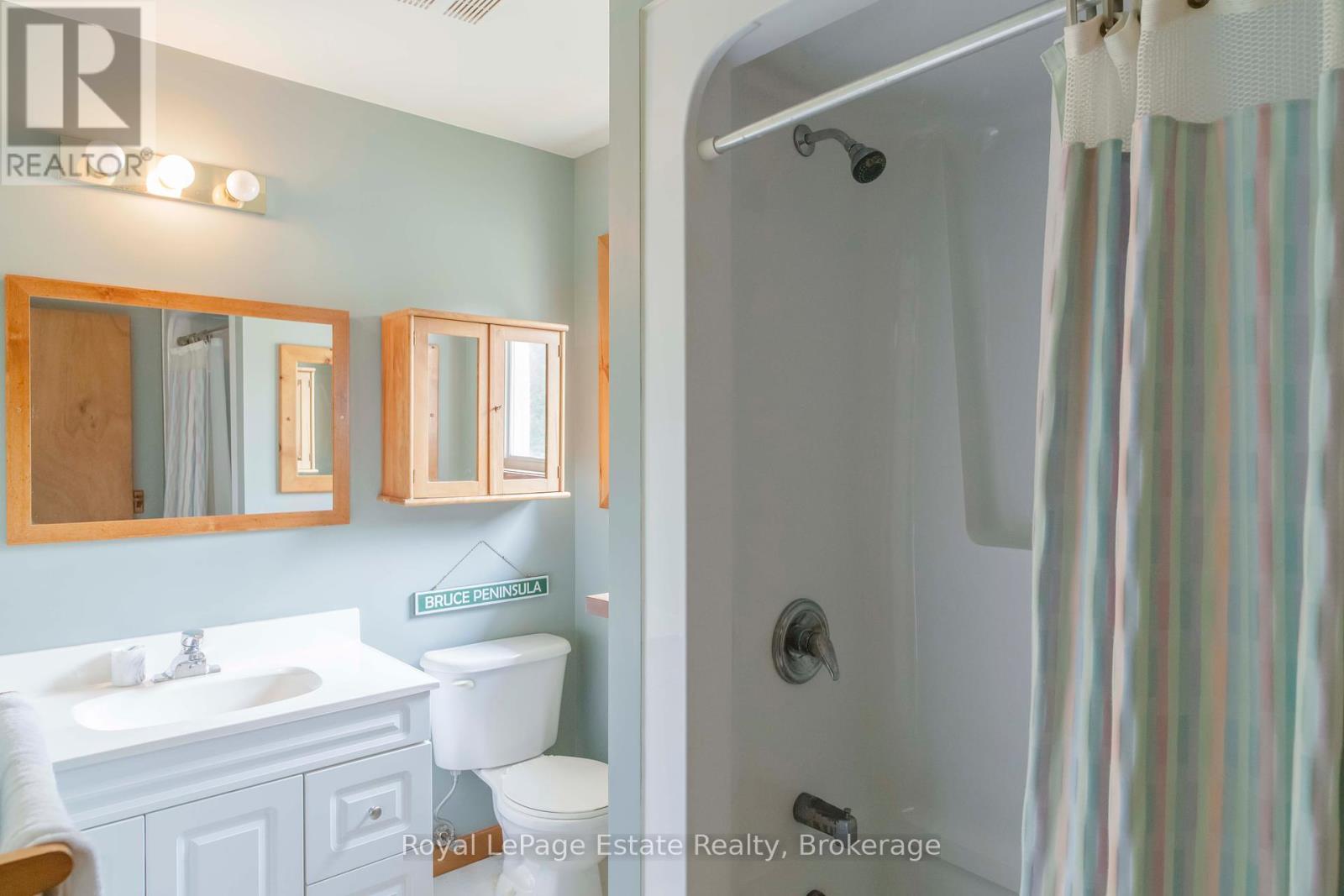 503 Bruce Avenue, South Bruce Peninsula, Ontario  N0H 2G0 - Photo 32 - X12328418