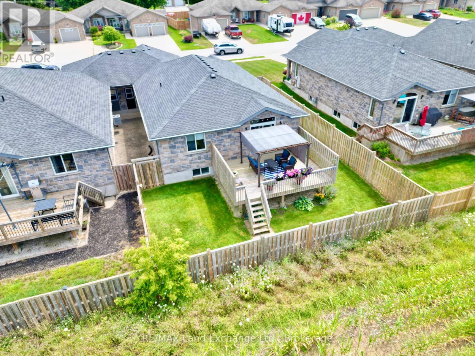 246 Stickel Street, Saugeen Shores, Ontario  N0H 2C1 - Photo 38 - X12241288