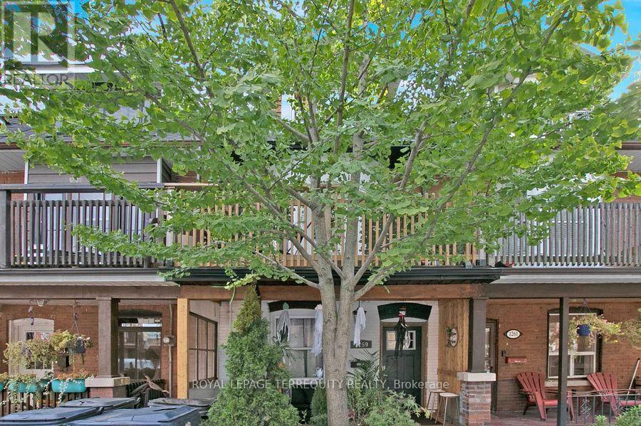 1259 Davenport Road, Toronto, Ontario  M6H 2H2 - Photo 4 - W12306256