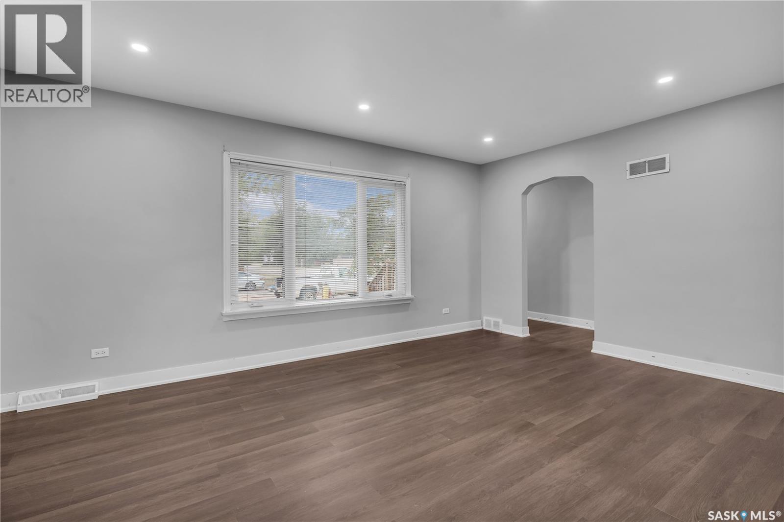 1492 95th Street, North Battleford, Saskatchewan  S9A 0G6 - Photo 4 - SK014042