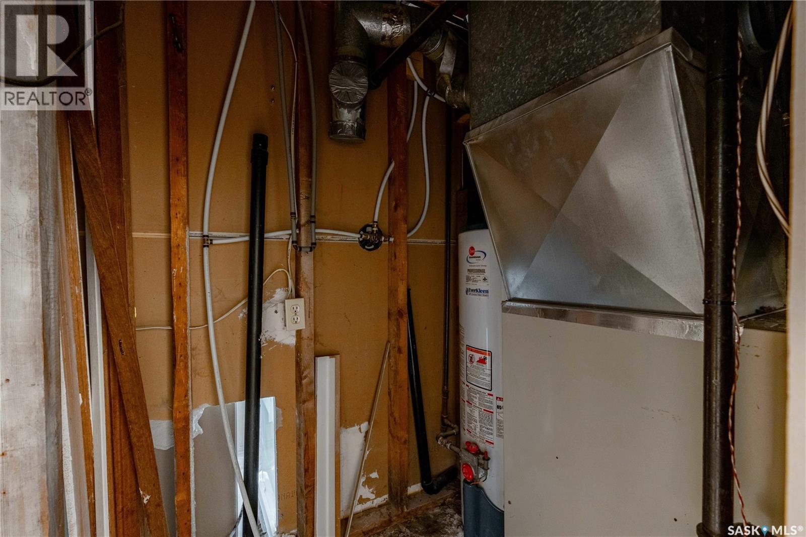 1492 95th Street, North Battleford, Saskatchewan  S9A 0G6 - Photo 34 - SK014042