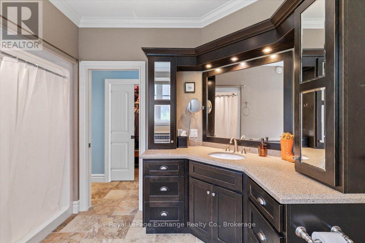 569 Creekwood Drive, Saugeen Shores, Ontario  N0H 2L0 - Photo 21 - X12330809