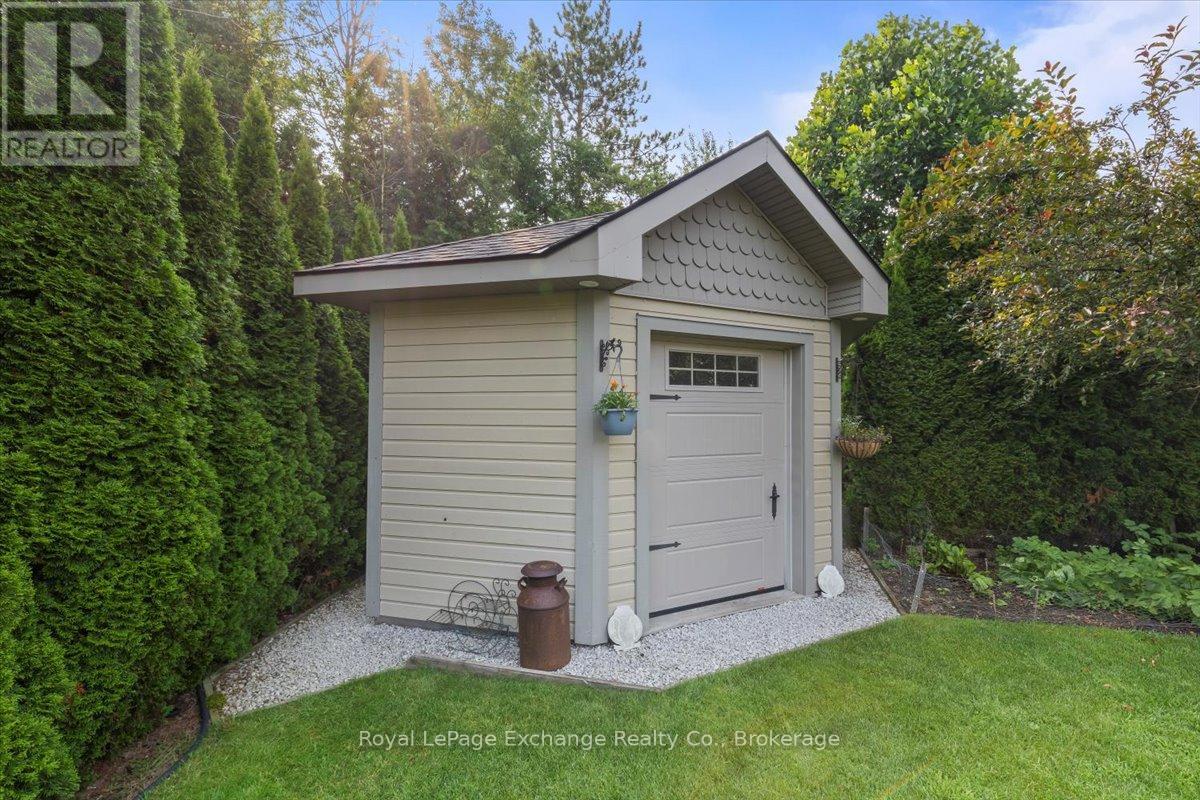 569 Creekwood Drive, Saugeen Shores, Ontario  N0H 2L0 - Photo 38 - X12330809