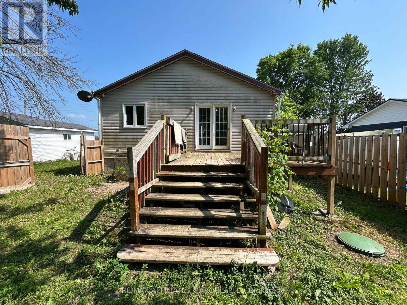 10797 Stampville Road, South Dundas, Ontario  K0E 1K0 - Photo 17 - X12197545