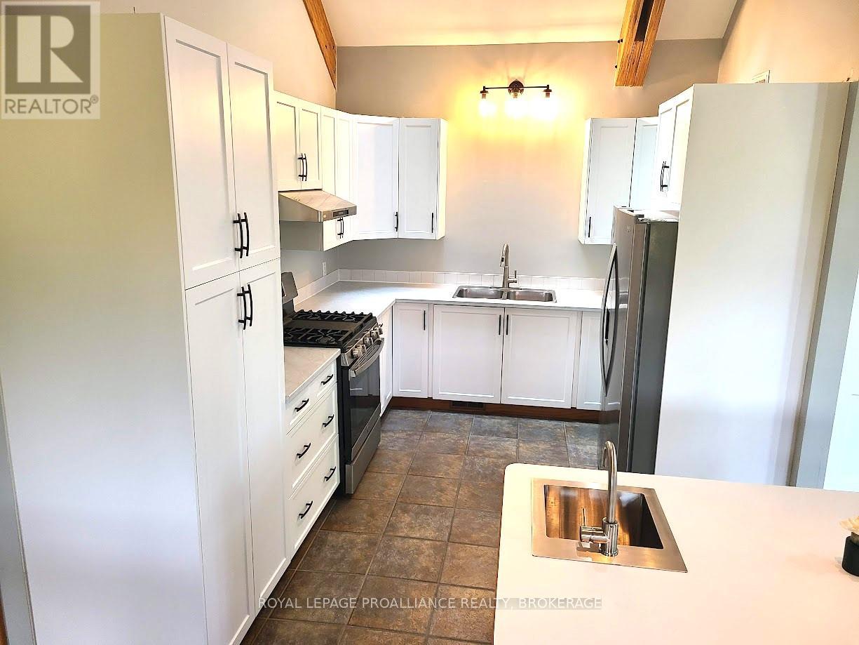 1512 Chaffey's Lock Road, Rideau Lakes, Ontario  K0G 1E0 - Photo 7 - X12315917