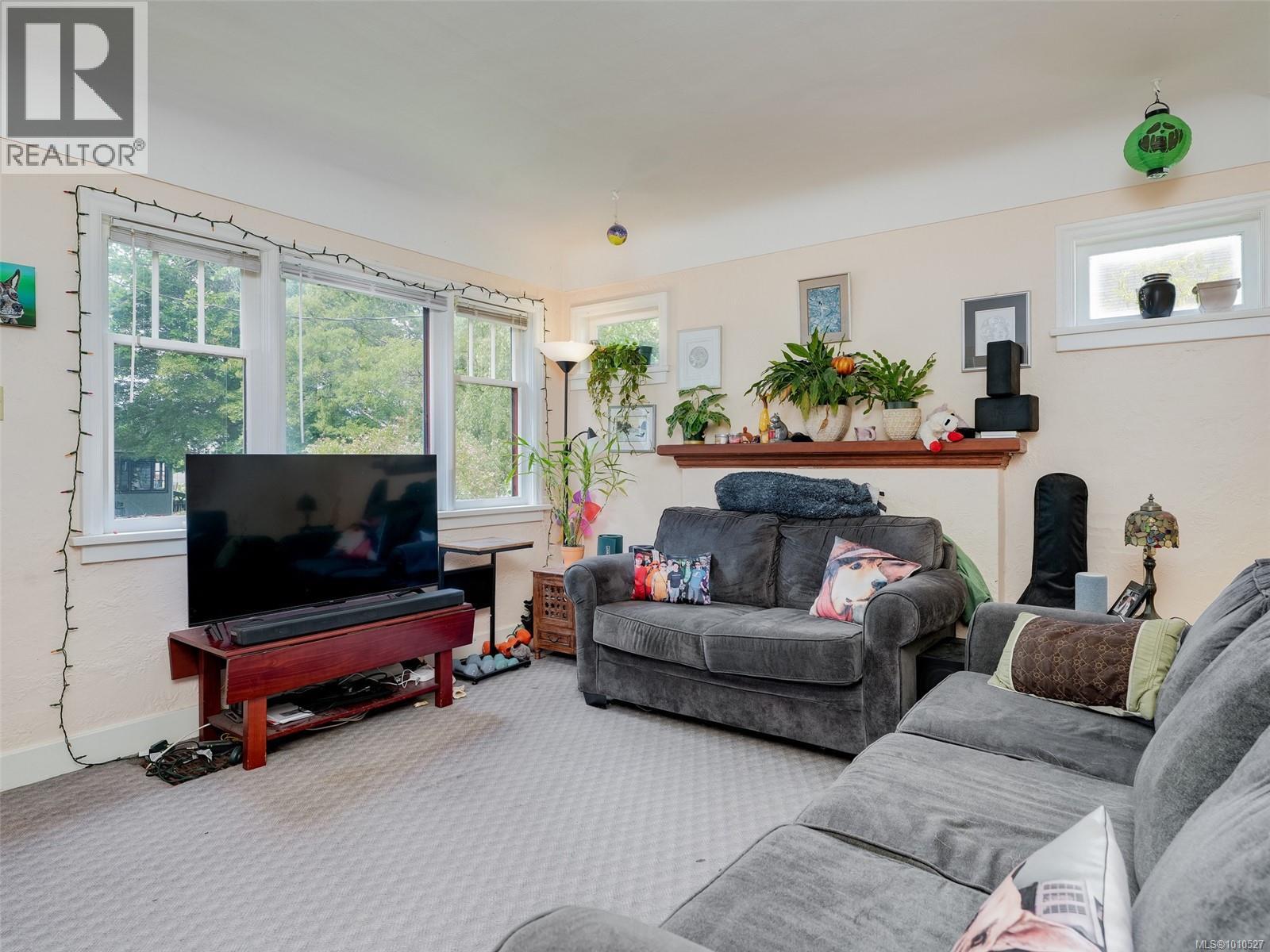 2561 Forbes St, Victoria, British Columbia V8R 4B9 - Photo 5 - 1010527