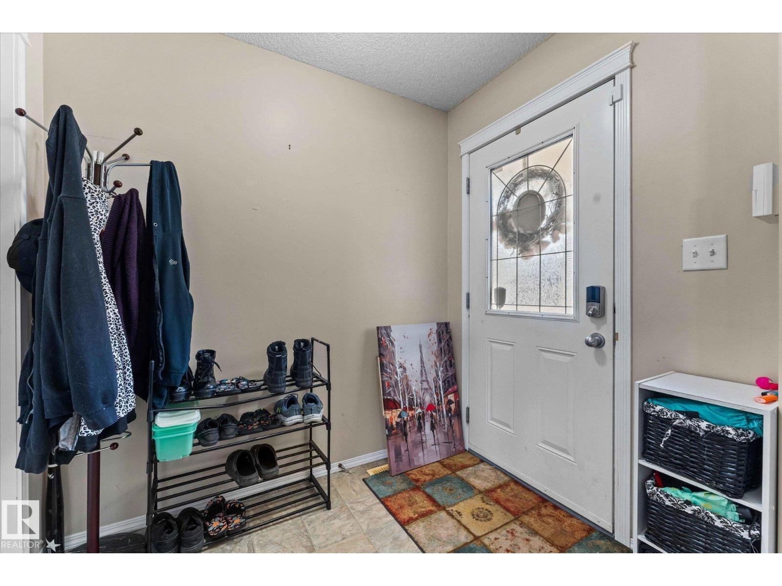 Property at 76 VENTURA ST image 4