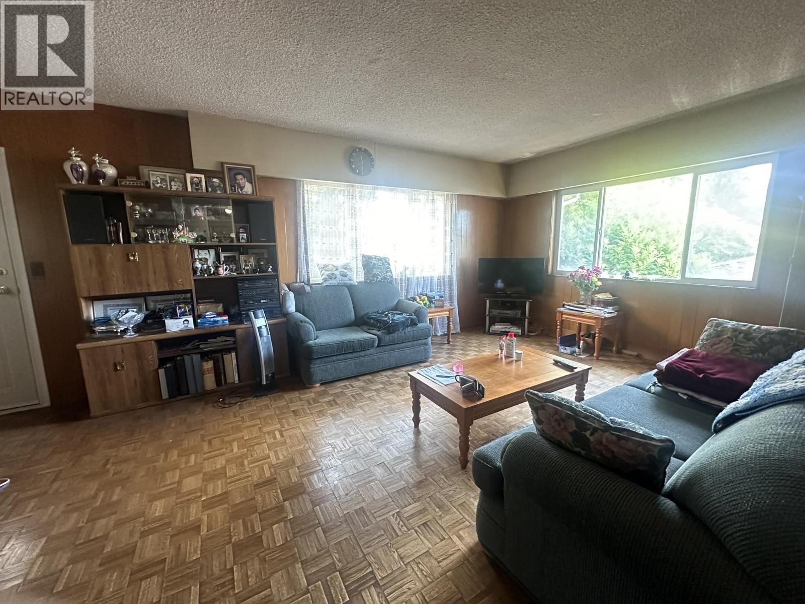 8015 Nelson Avenue, Burnaby, British Columbia  V5J 4E6 - Photo 9 - R3031188