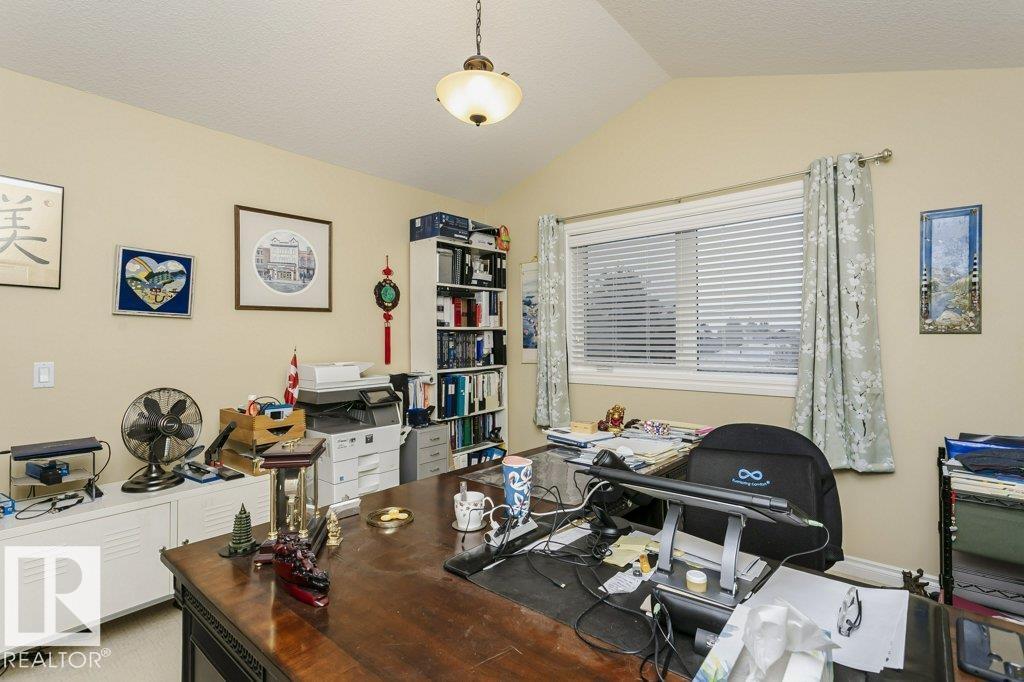 Property at 10511 76 ST NW image 4