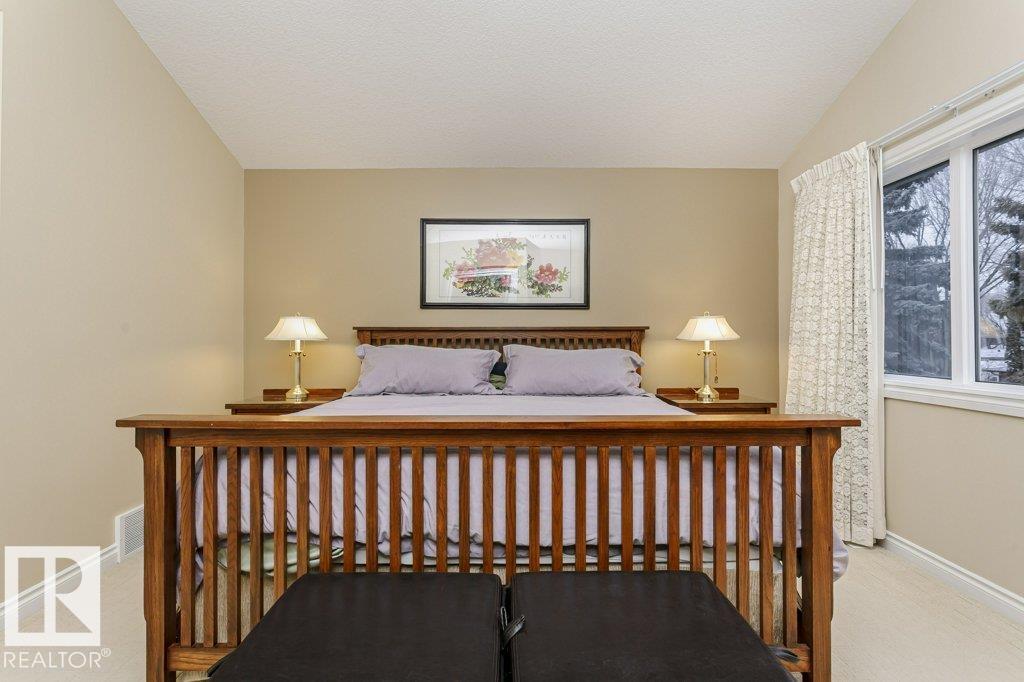 Property at 10511 76 ST NW image 3