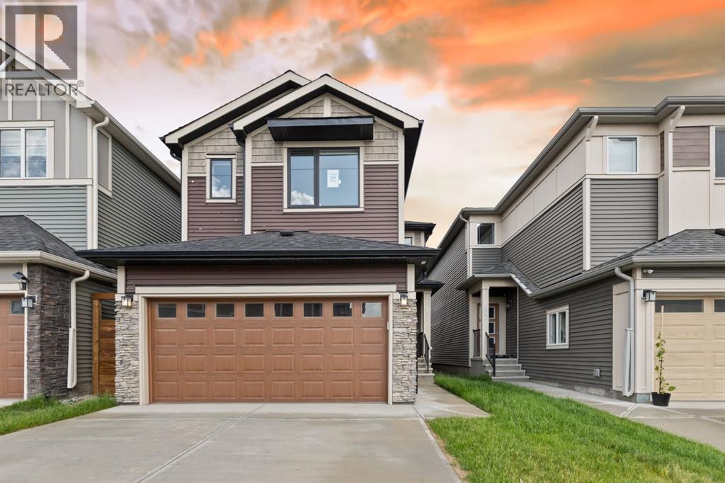 Property at 224 Homestead Grove NE image 2