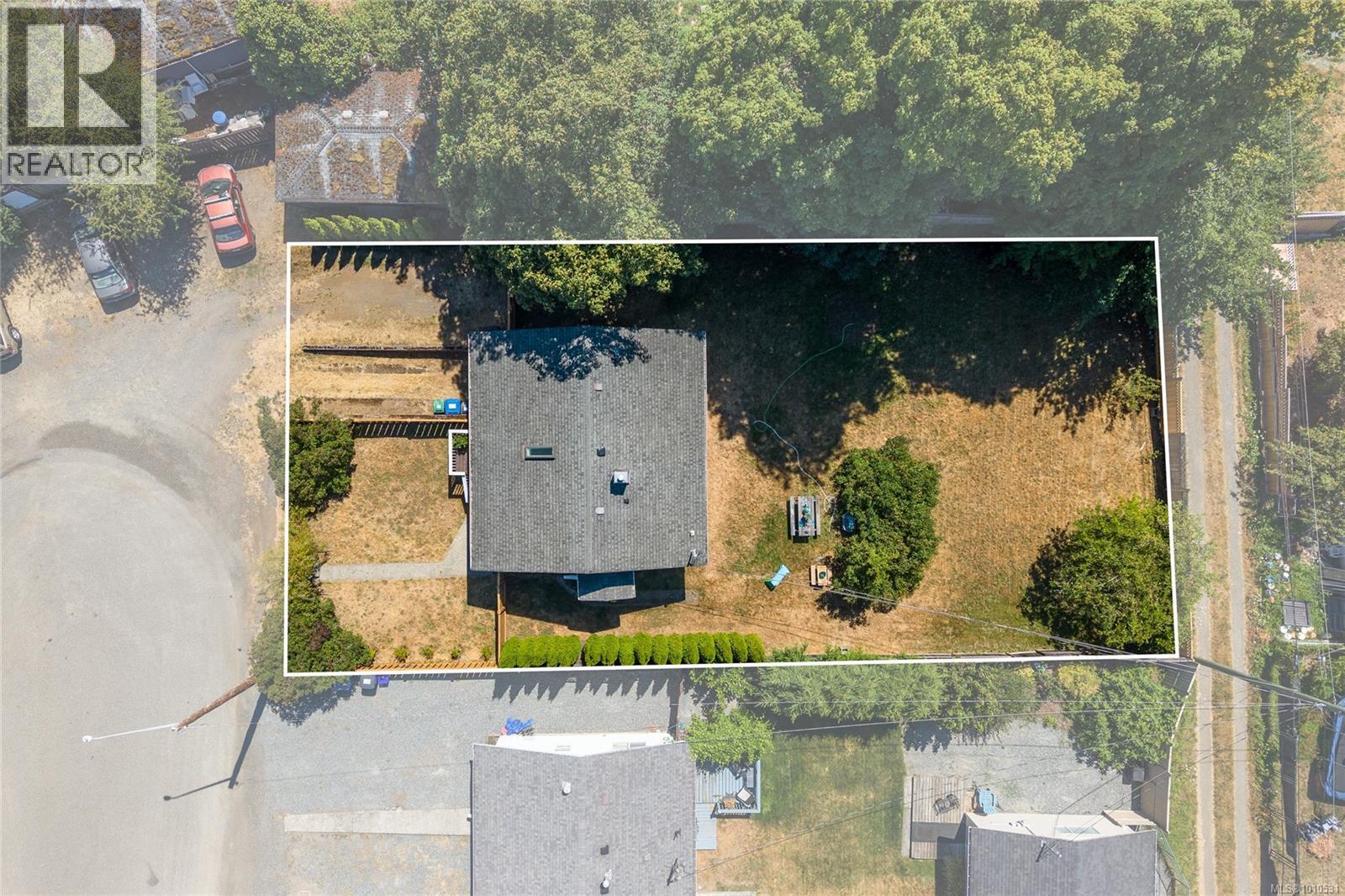 Property at 477 Watfield Rd image 2