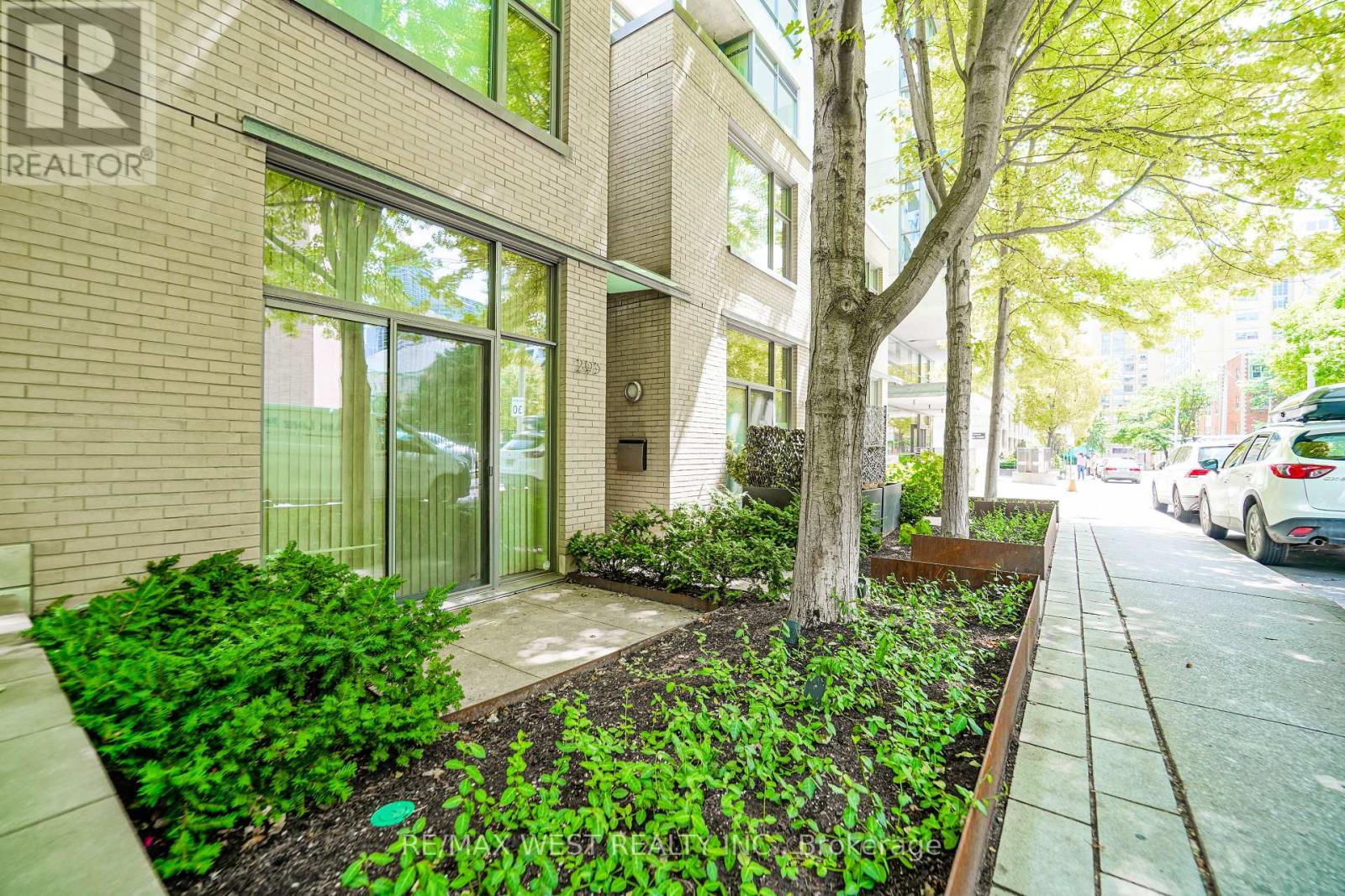293 Mutual Street, Toronto, Ontario  M4Y 1X6 - Photo 9 - C12330743