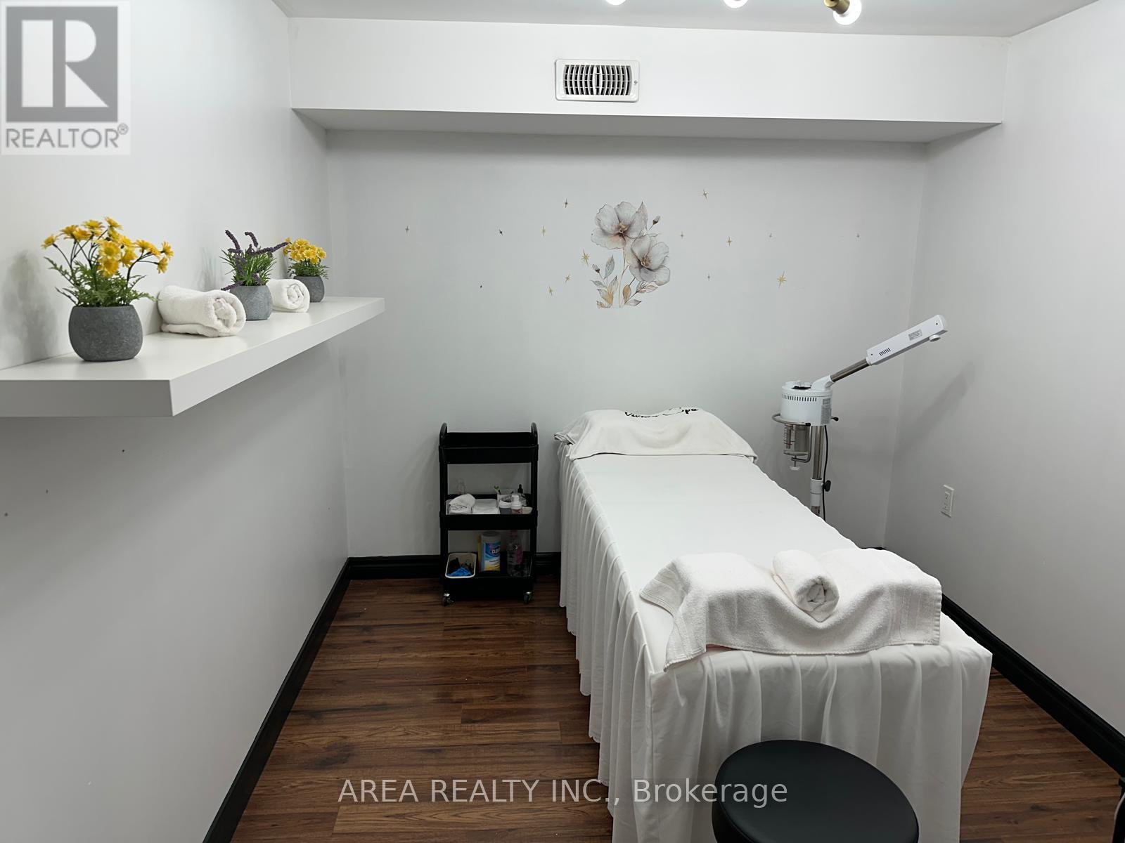 538 College Street, Toronto, Ontario  M6G 1A6 - Photo 6 - C12330795