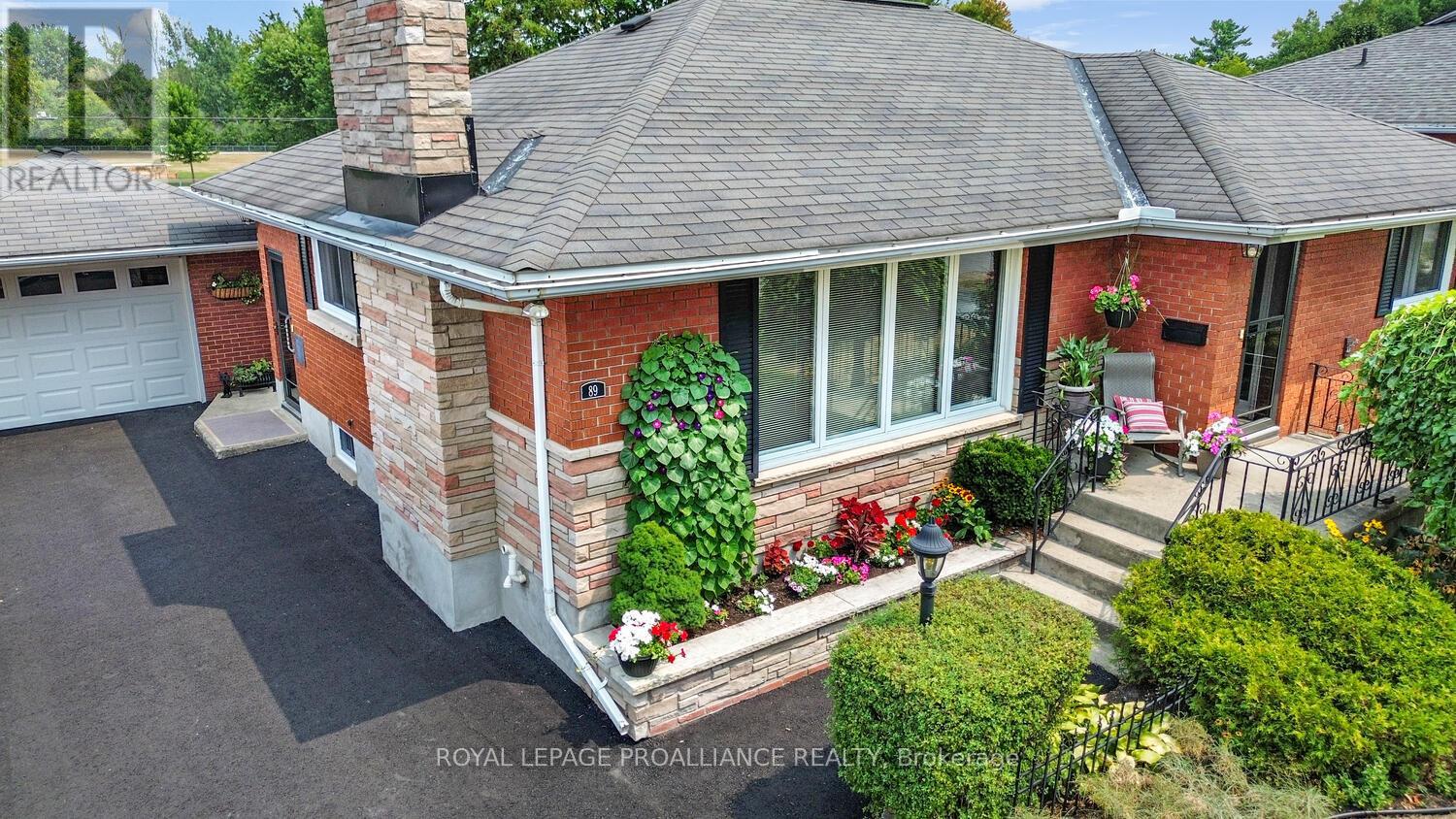 Property at 89 STEWART BOULEVARD image 2