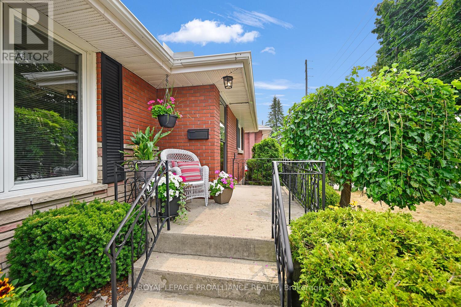 Property at 89 STEWART BOULEVARD image 3