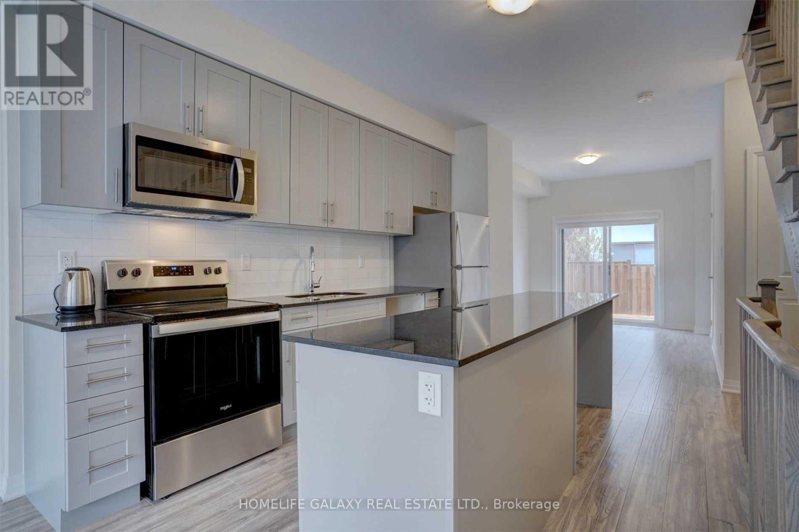 1653 Pleasure Valley Path, Oshawa, Ontario  L1G 0E3 - Photo 9 - E12330750
