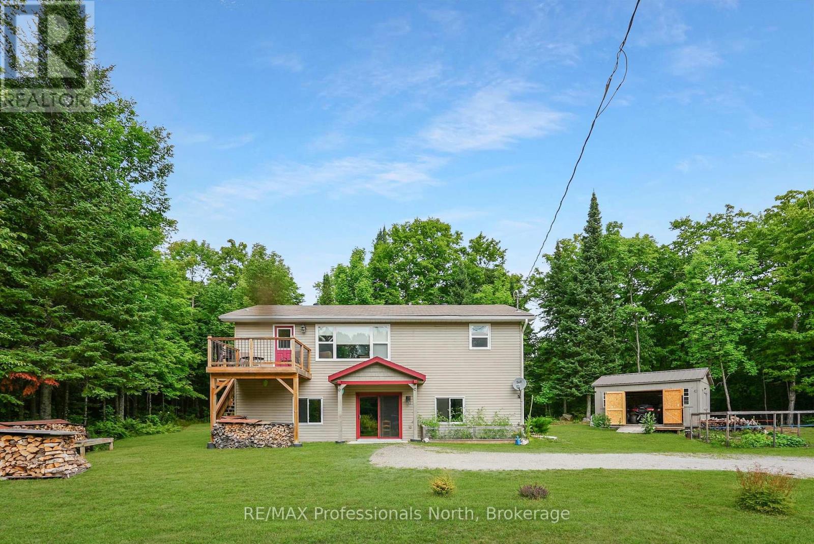 1453 Minnicock Lake Road, Dysart Et Al, Ontario  K0M 1S0 - Photo 3 - X12330913