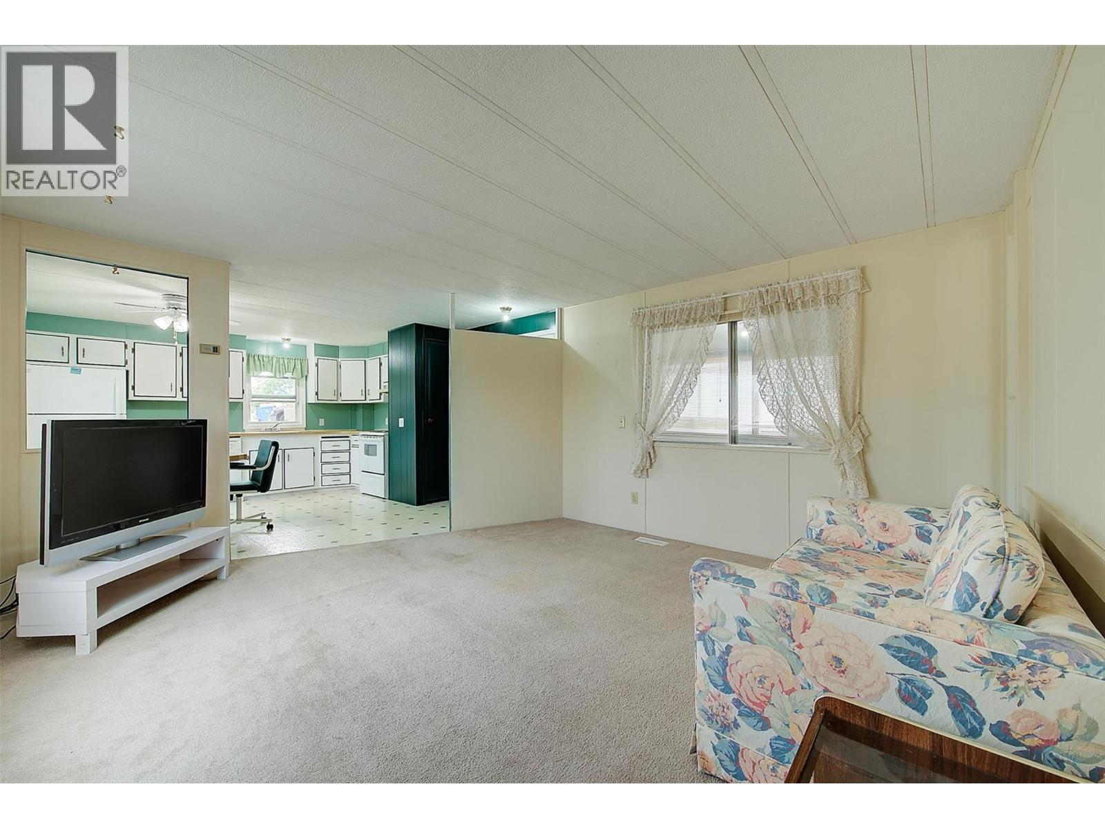 2001 97 Highway S Unit# 34 West Kelowna Photo 8