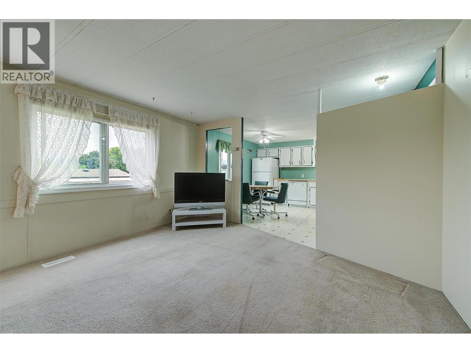 2001 97 Highway S Unit# 34 West Kelowna Photo 9