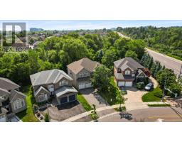 3 LINDA MARGARET CRESCENT, Richmond Hill, Ontario