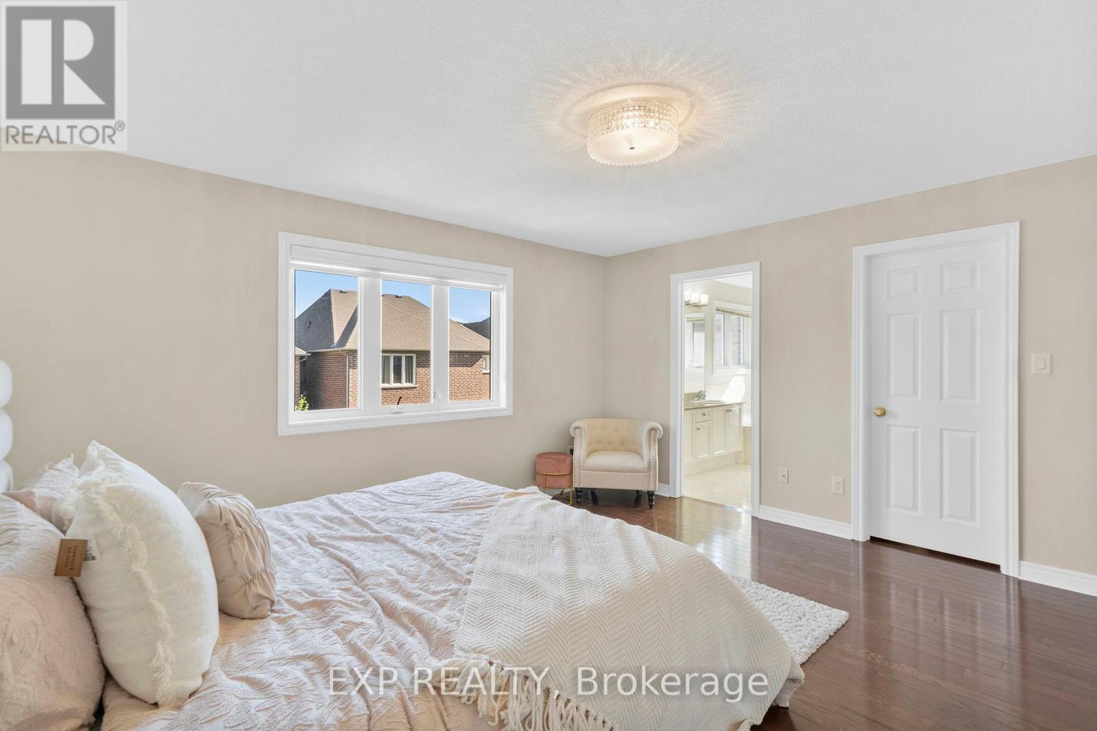 20 James Joyce Drive, Markham, Ontario  L6C 0L7 - Photo 21 - N12330827