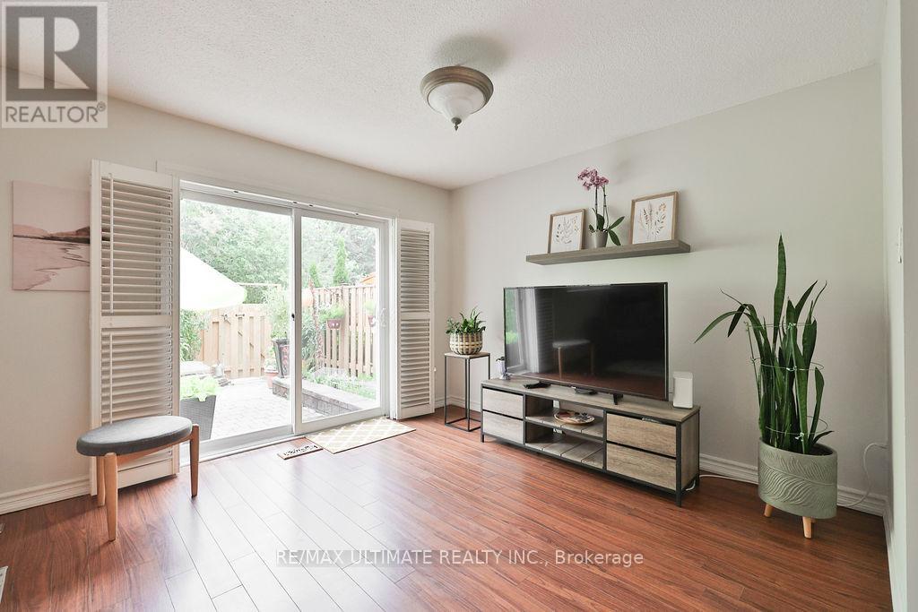 58 - 1050 Shawnmarr Road, Mississauga, Ontario  L5H 3V1 - Photo 7 - W12330822