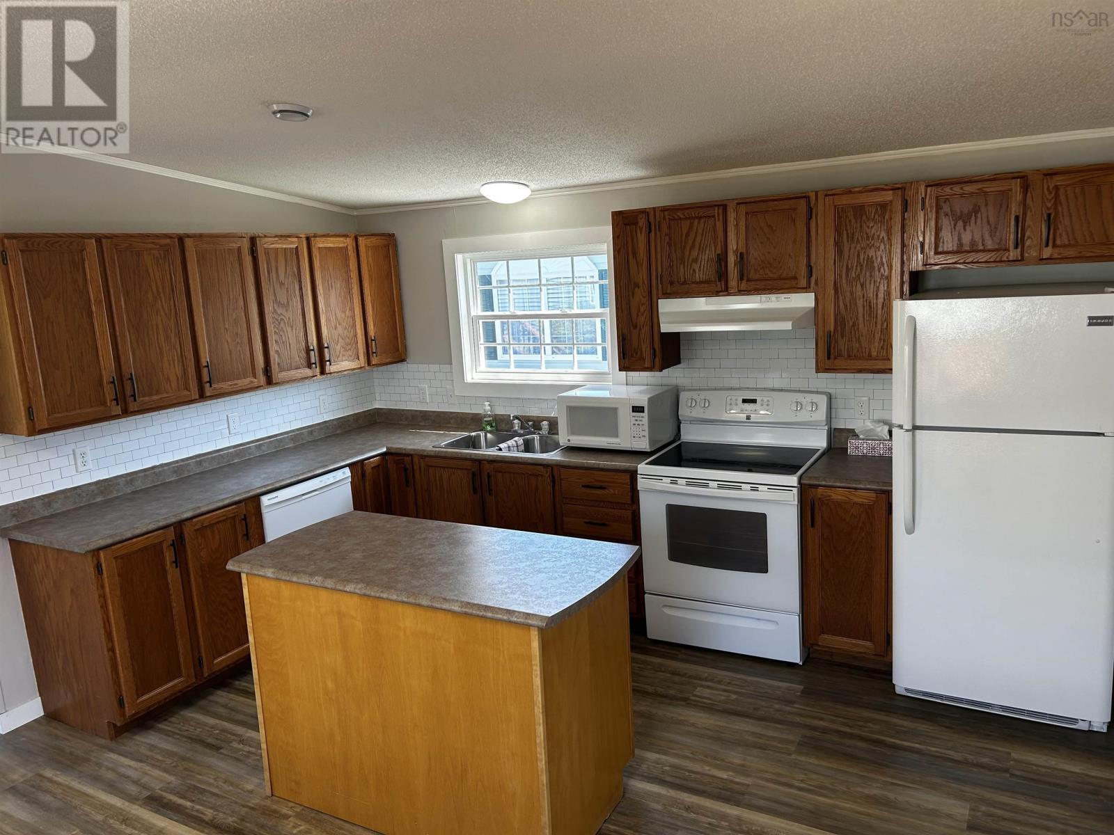 75 Fredericks Lane, Eastern Passage, Nova Scotia  B3G 1T1 - Photo 6 - 202516152