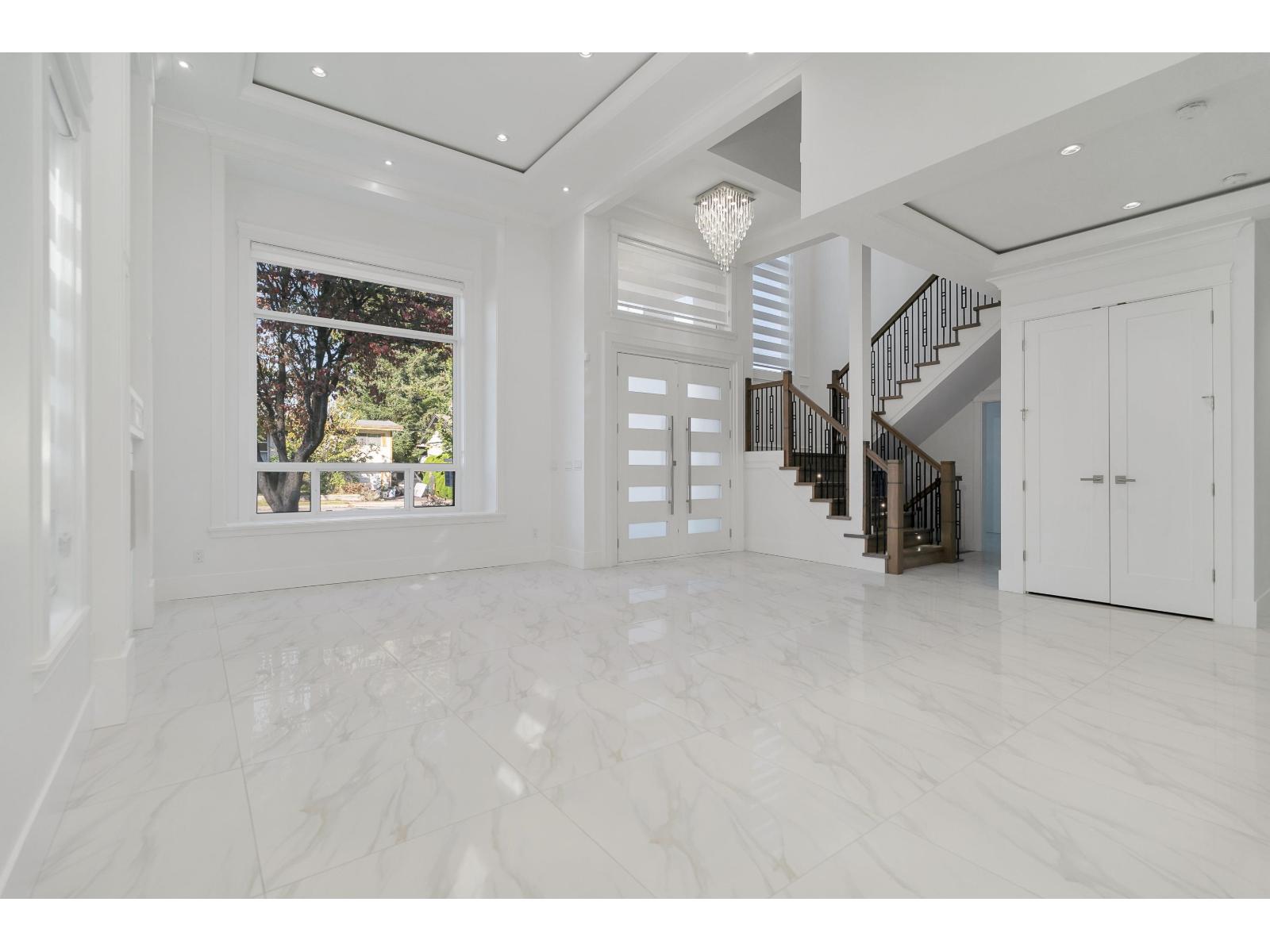 Property at 11748 82 AVENUE image 5