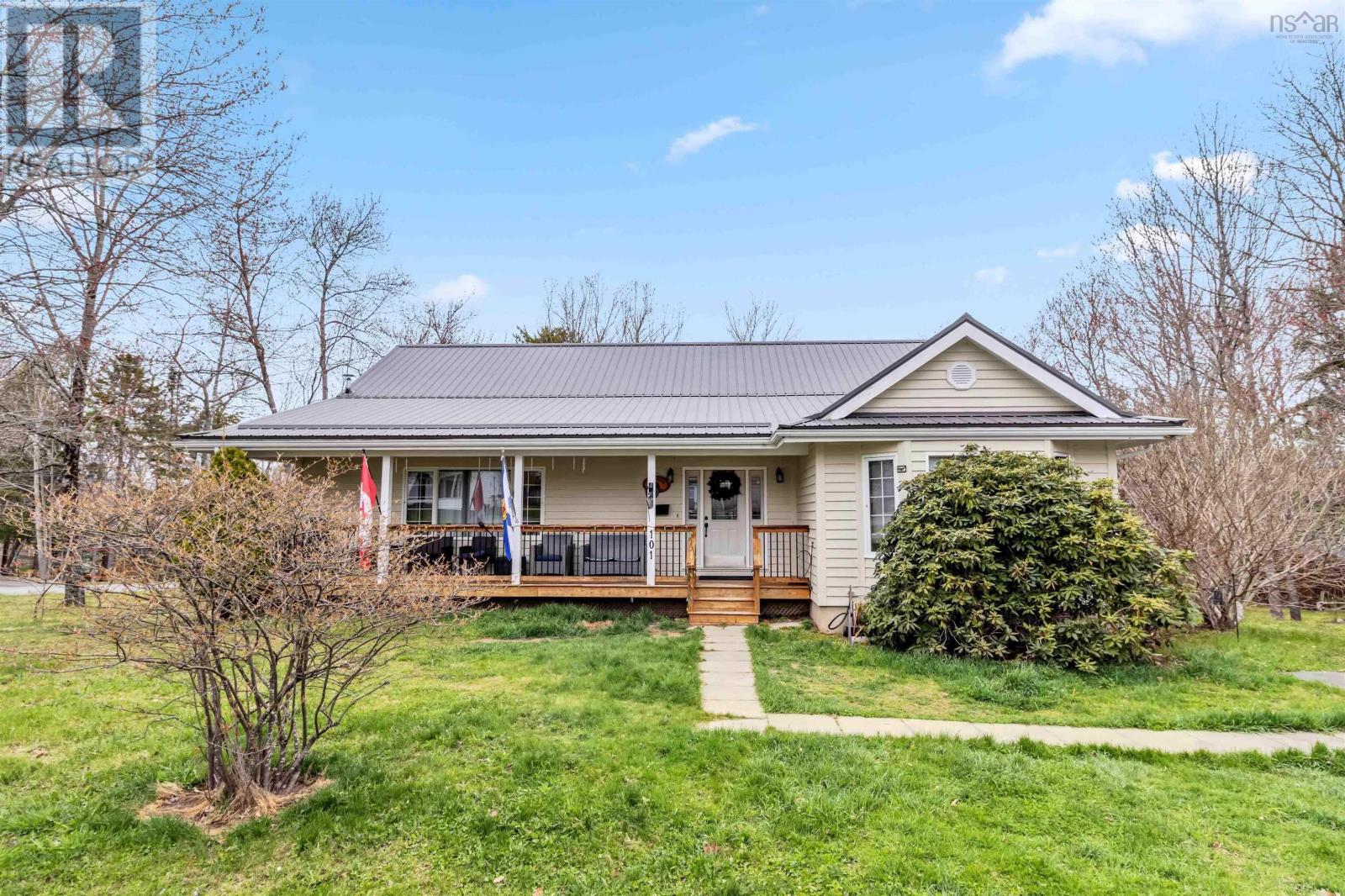 101 Olympiad Avenue, Bridgewater, Nova Scotia  B4V 1L2 - Photo 3 - 202509949