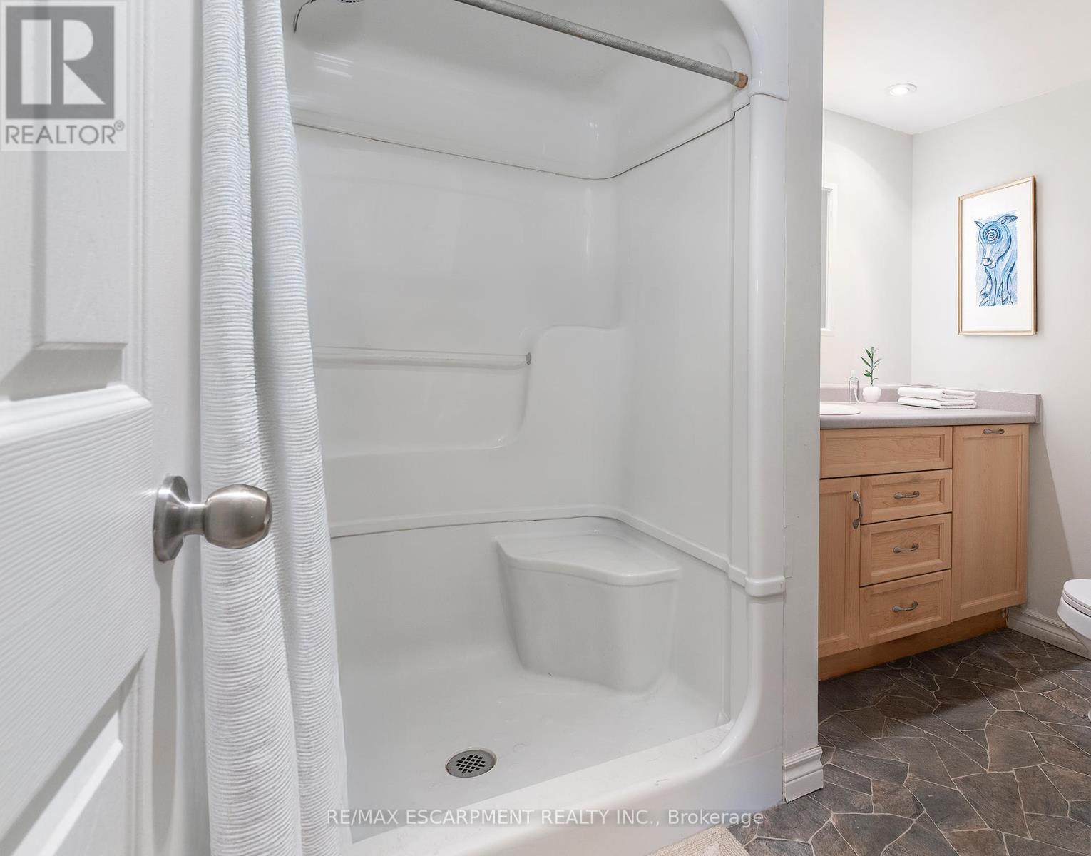 14 - 1759 King Street E, Hamilton, Ontario  L8K 1V6 - Photo 9 - X12330749